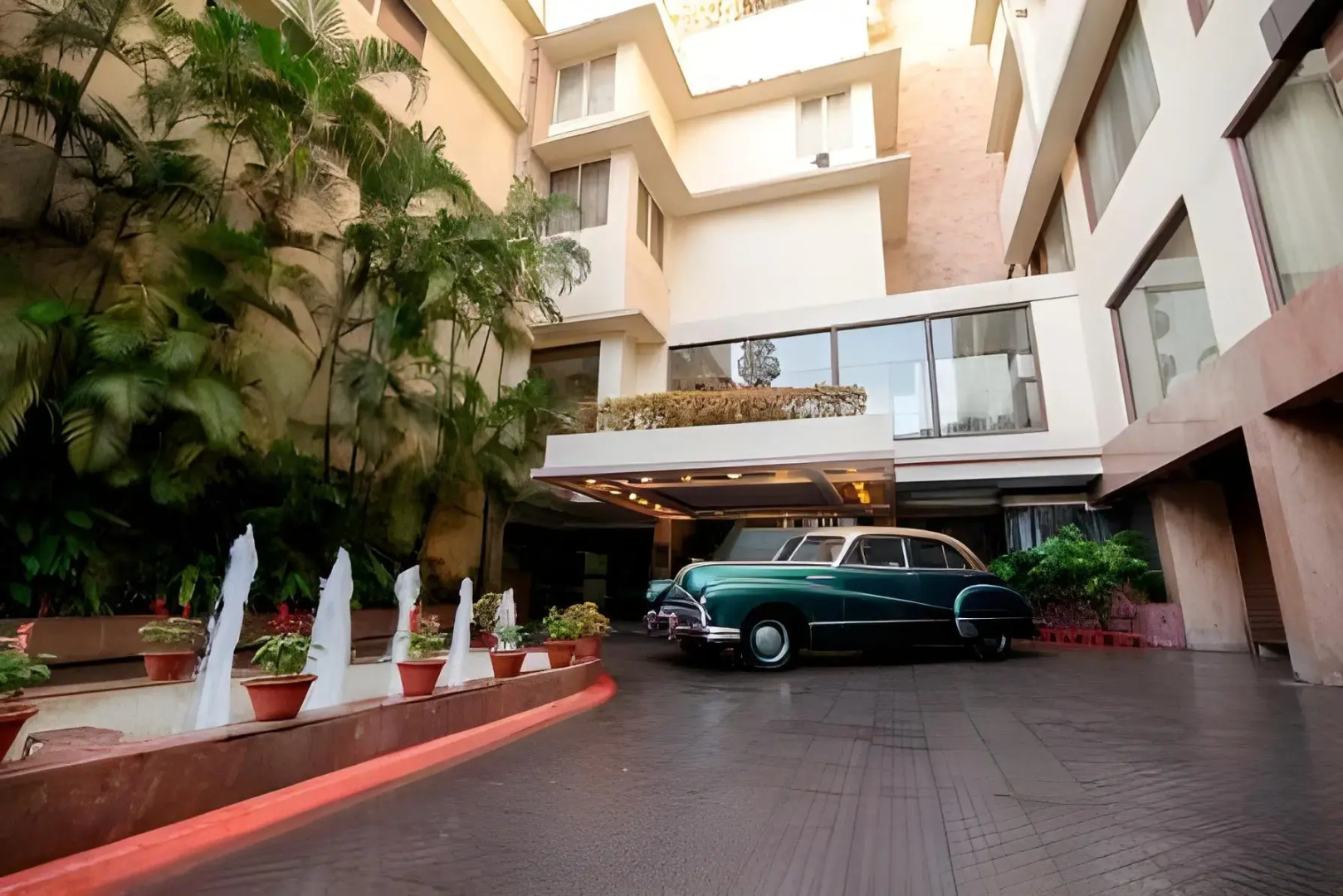Dynasty Hotel