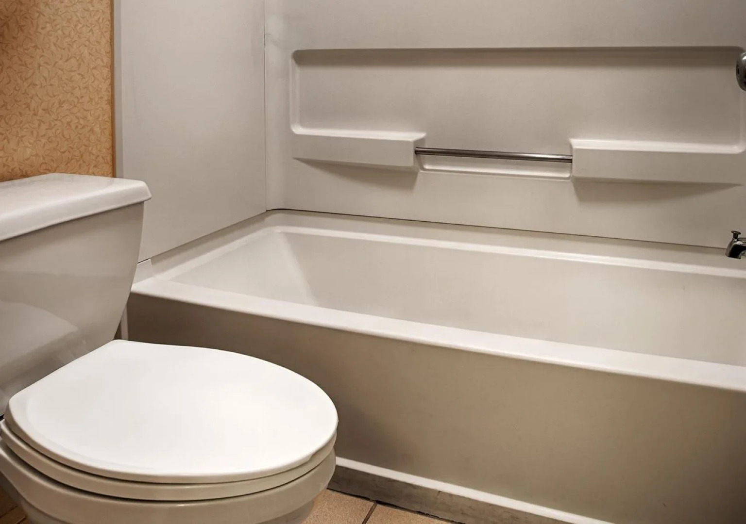 Best Western Plus Edison Inn