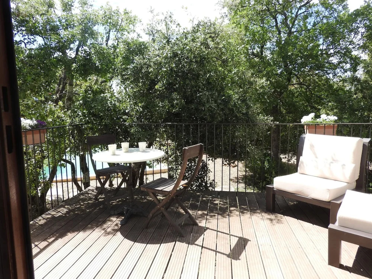 Le Mas de l Escaillon