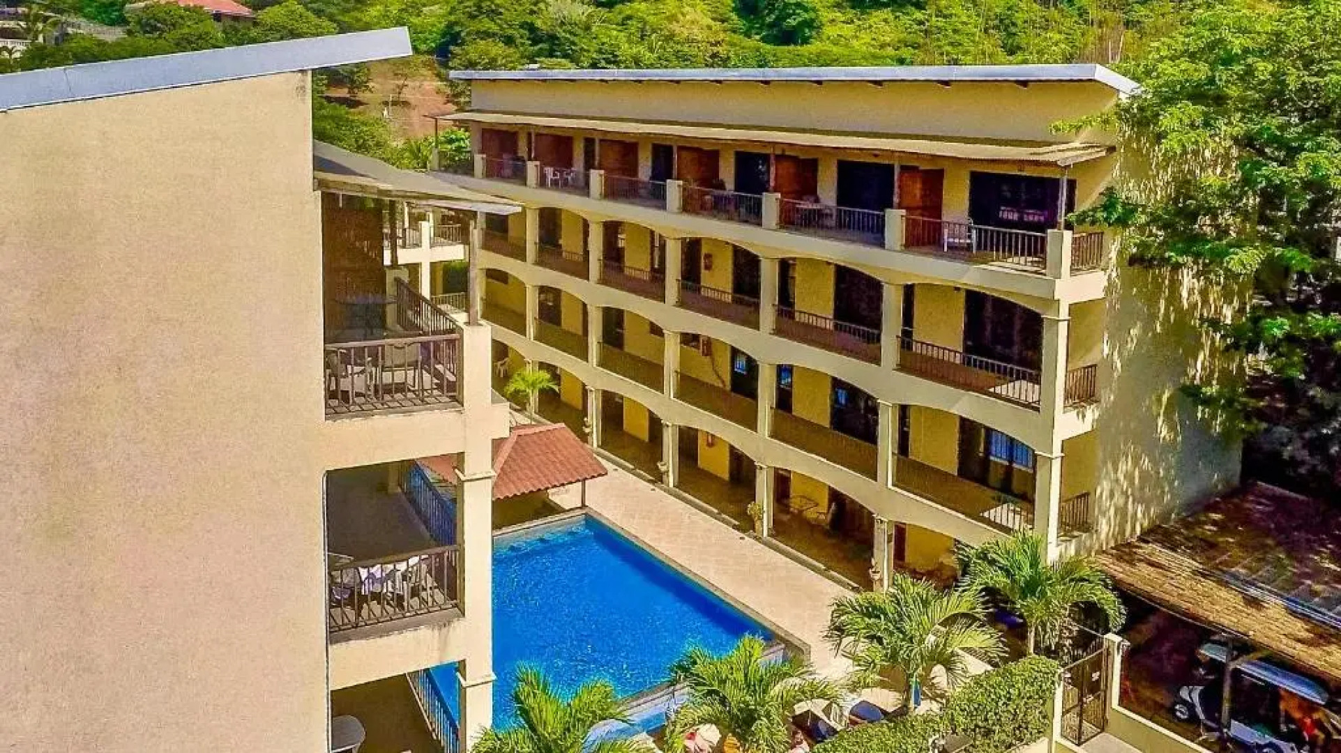 2-Bedroom, 2-Bath Condo Near Beach