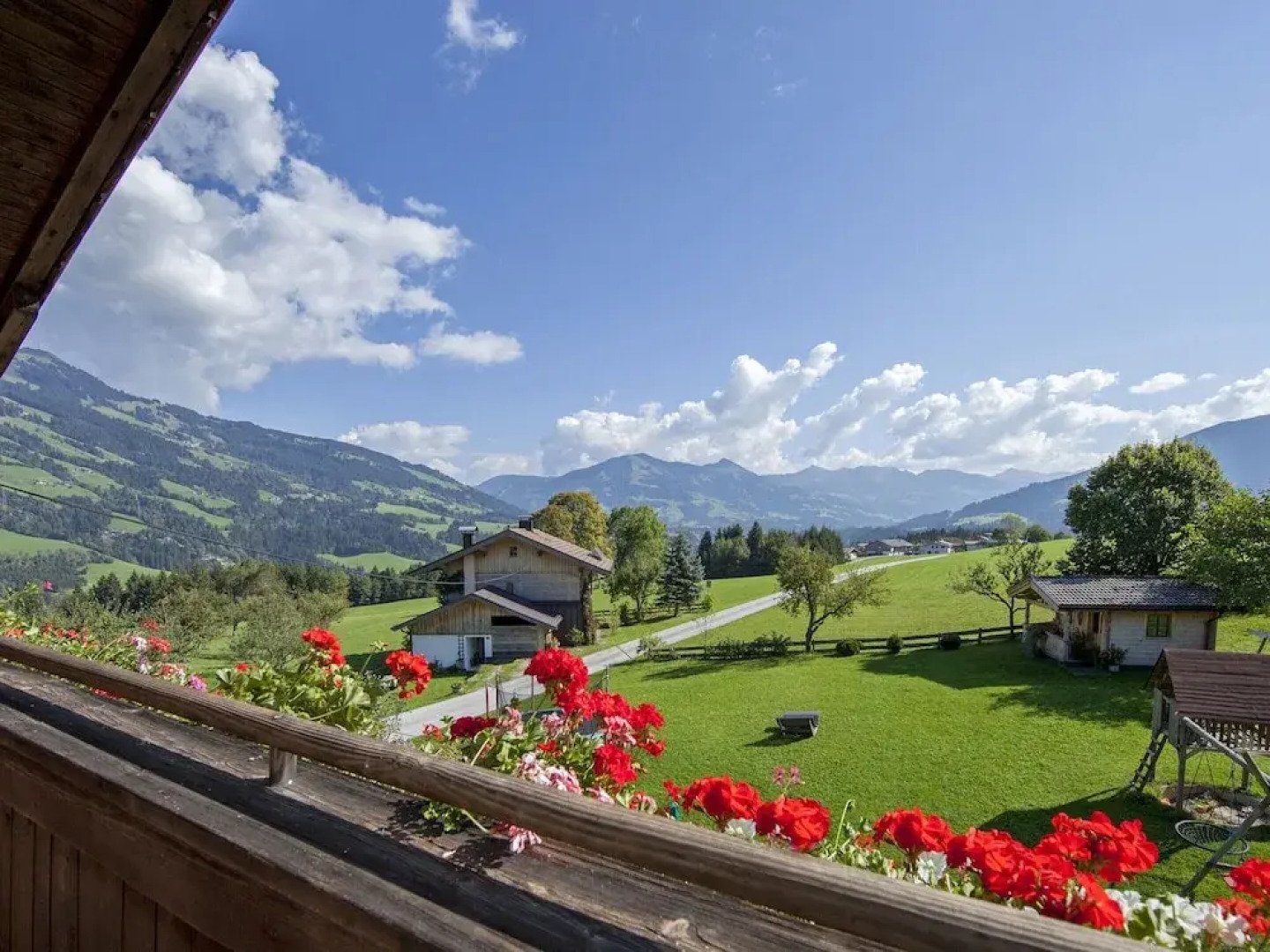 Wooden Apartment With Mountain View