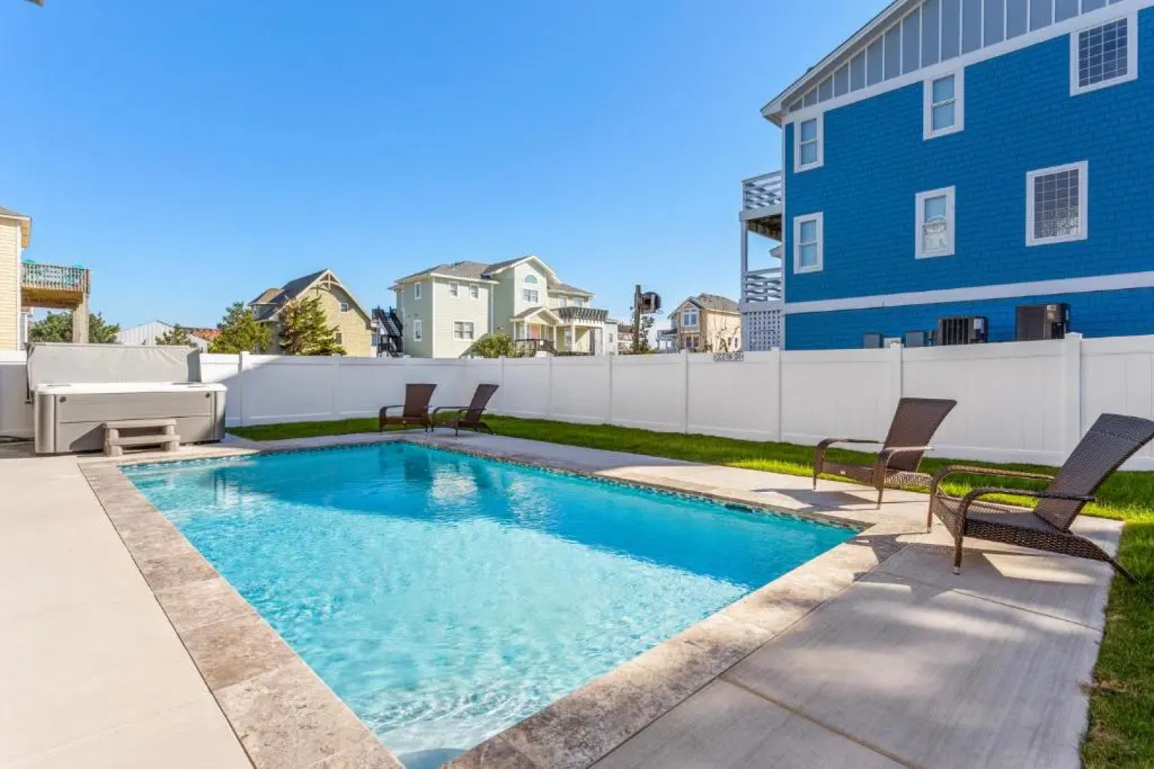 1688 Beach Wood 3 Min Walk to Beach