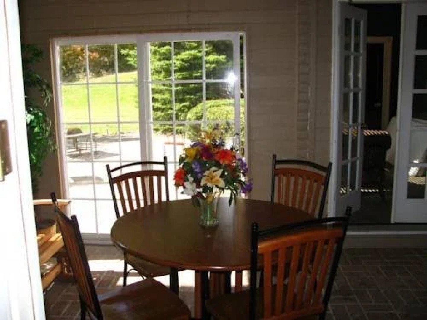 Spruce Hill Inn Mansfield