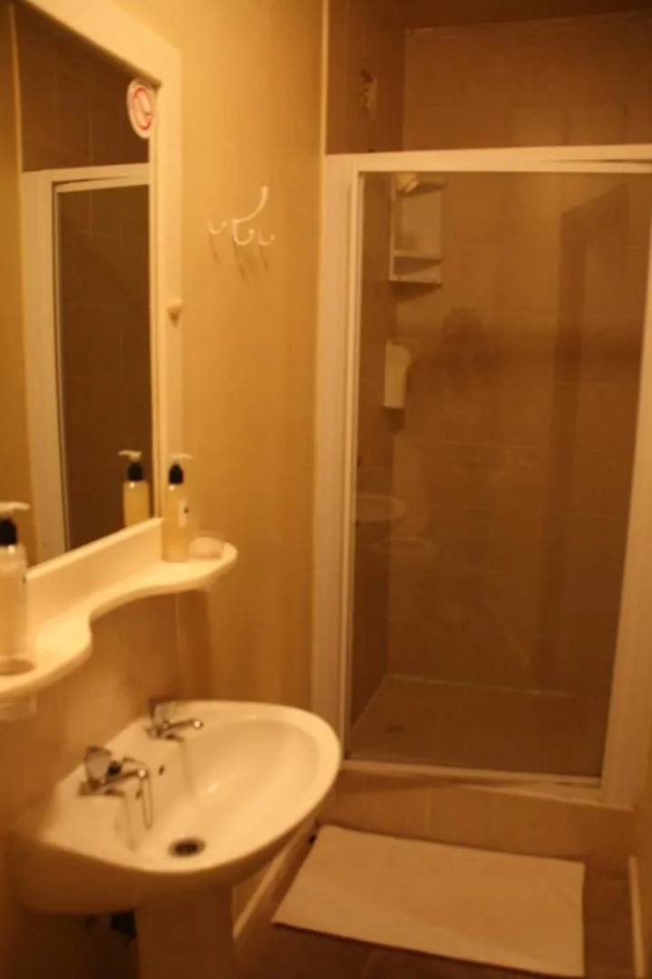 Afrovibe Adventure Lodge