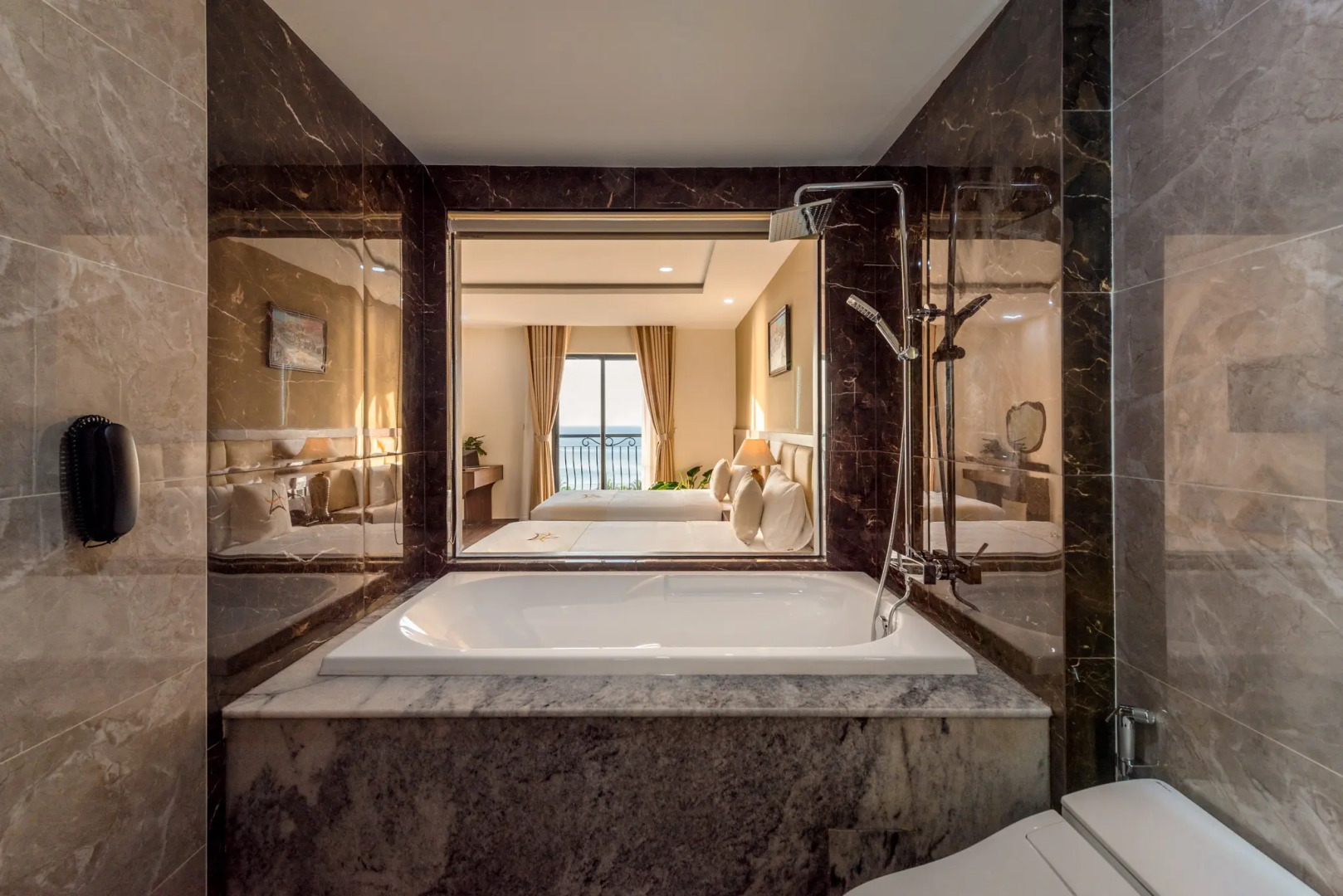 Aquasun Hotel Phu Quoc