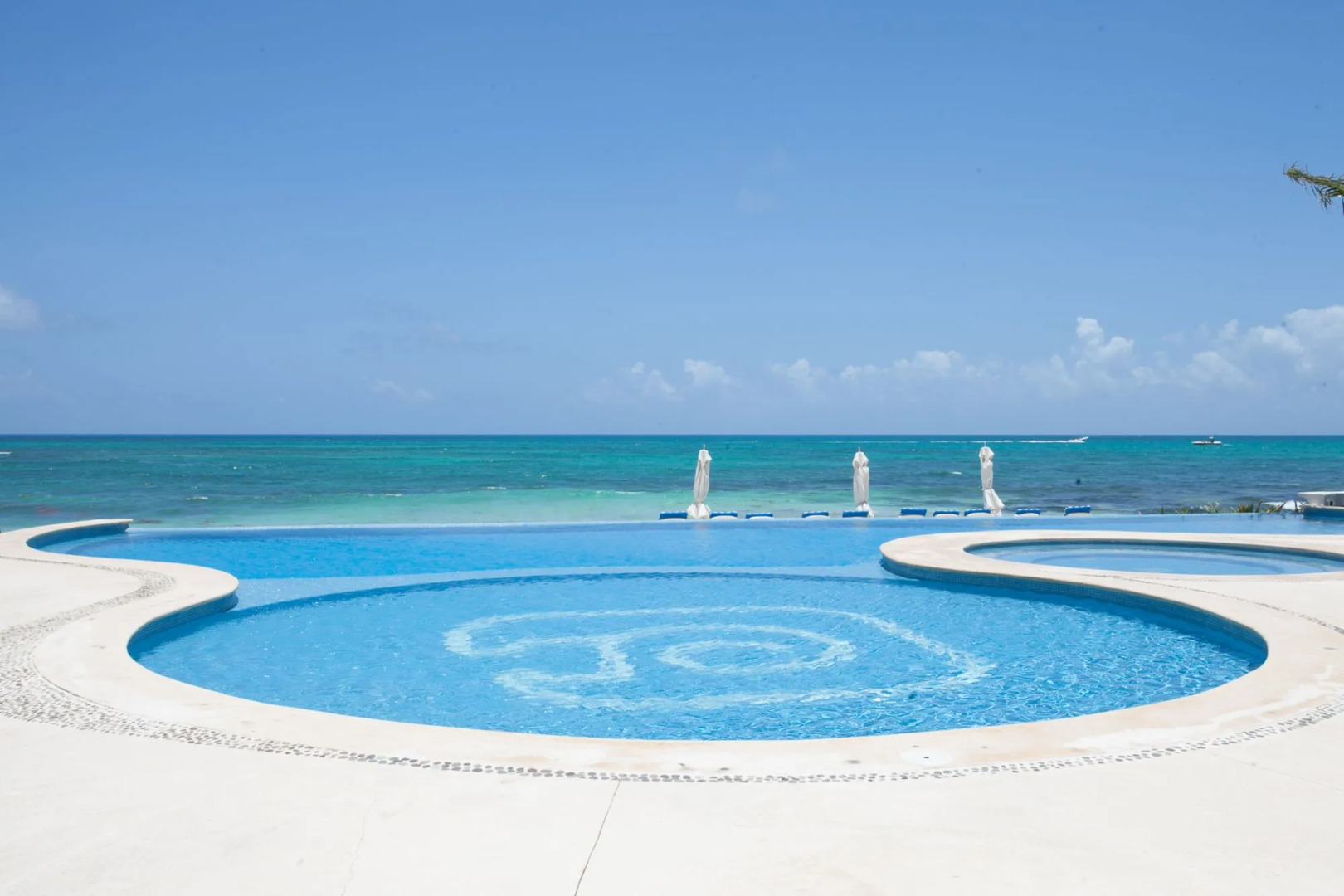 Okol Paraiso by Riviera Rentals