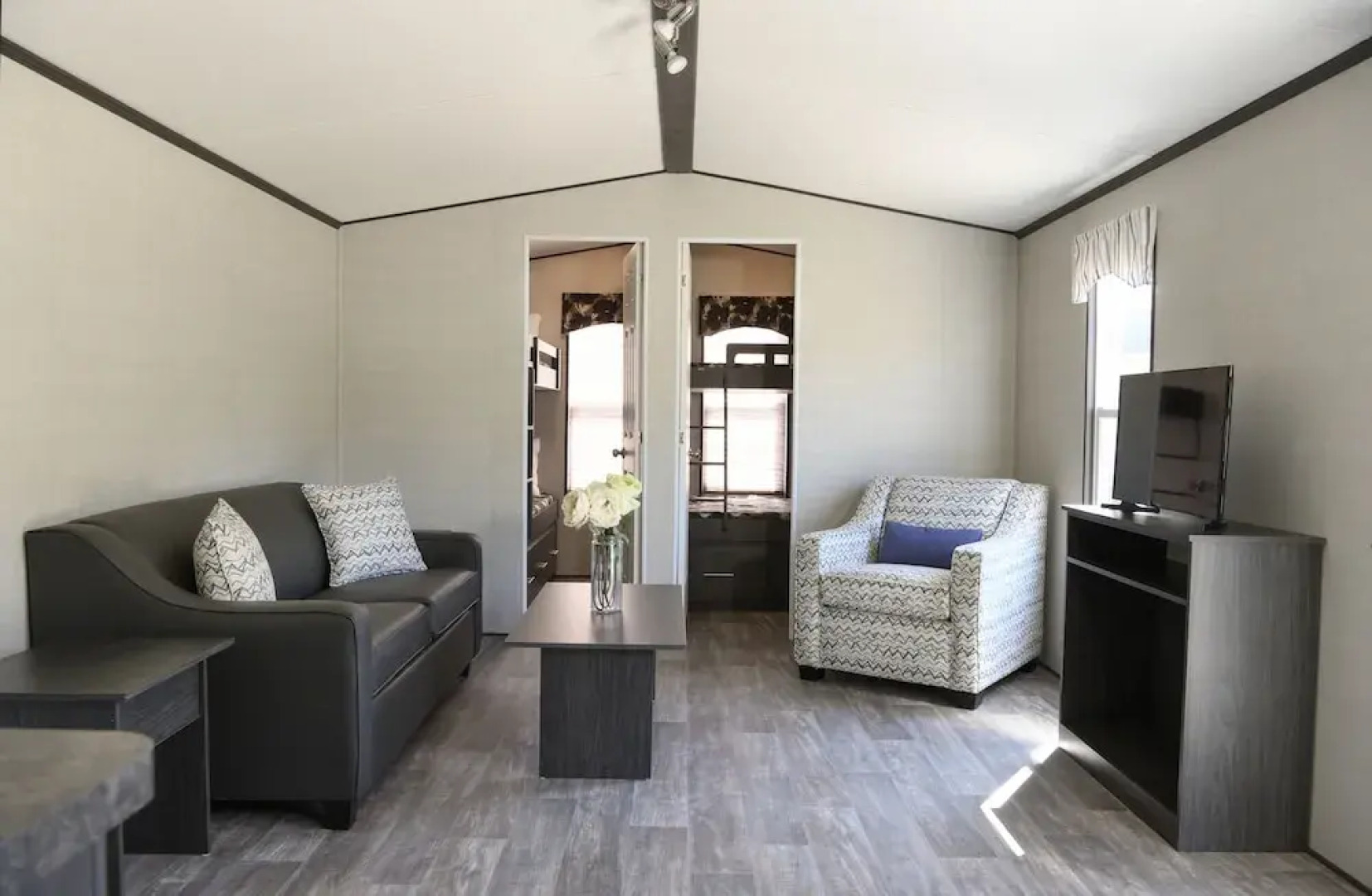 Great Blue Resorts - Cherry Beach Resort