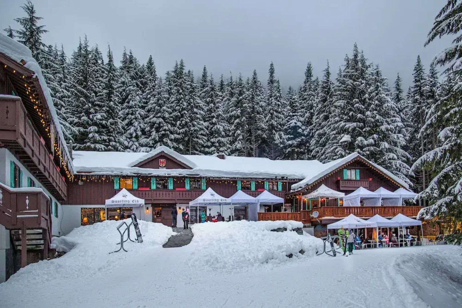 The Alpine Inn at Crystal Mountain Resort
