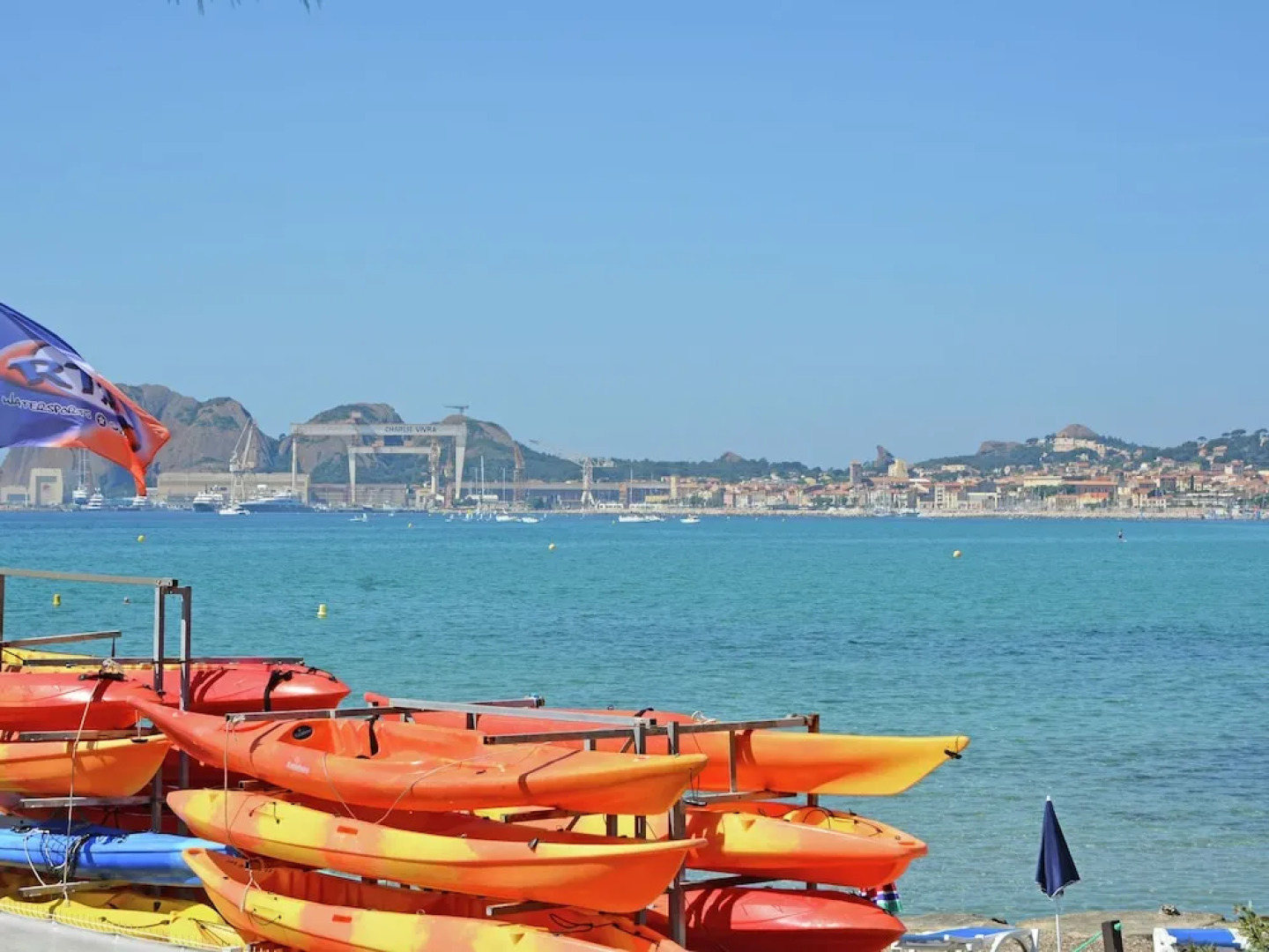 Cushy Villa in Vergèze With Fenced Garden, Terrace, Barbecue