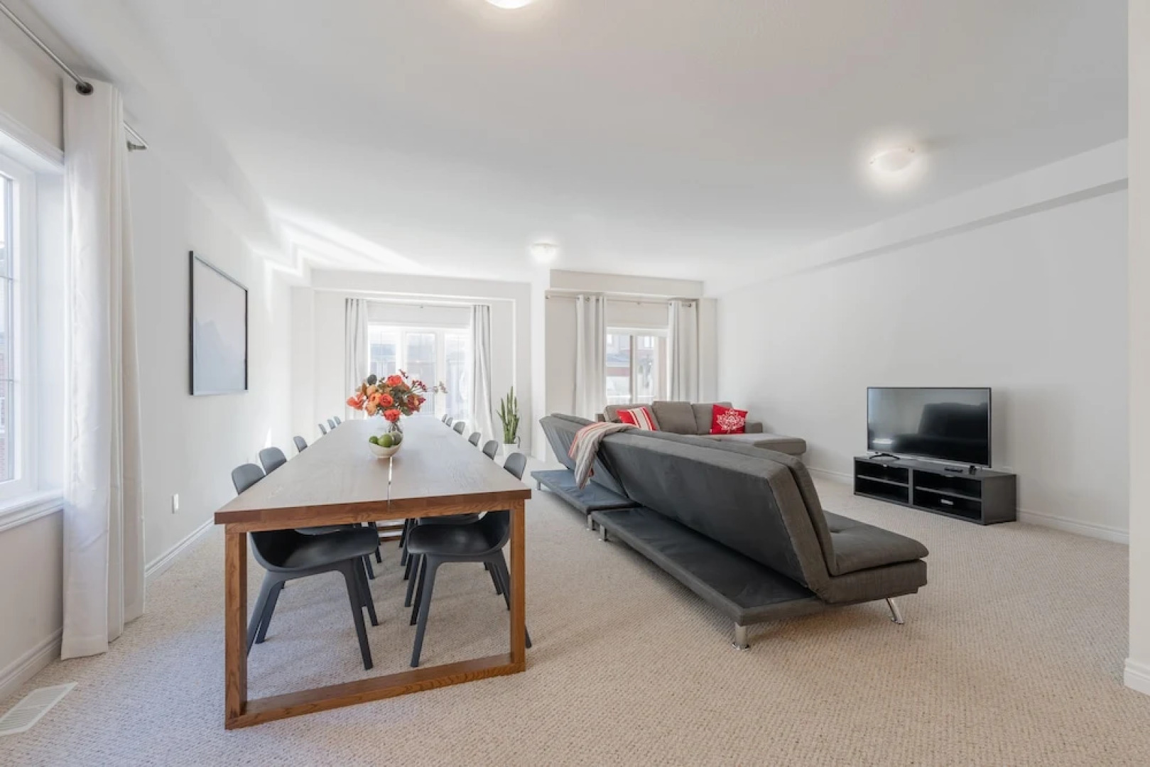 Luxurious Brand New Four Bedroom Townhouse