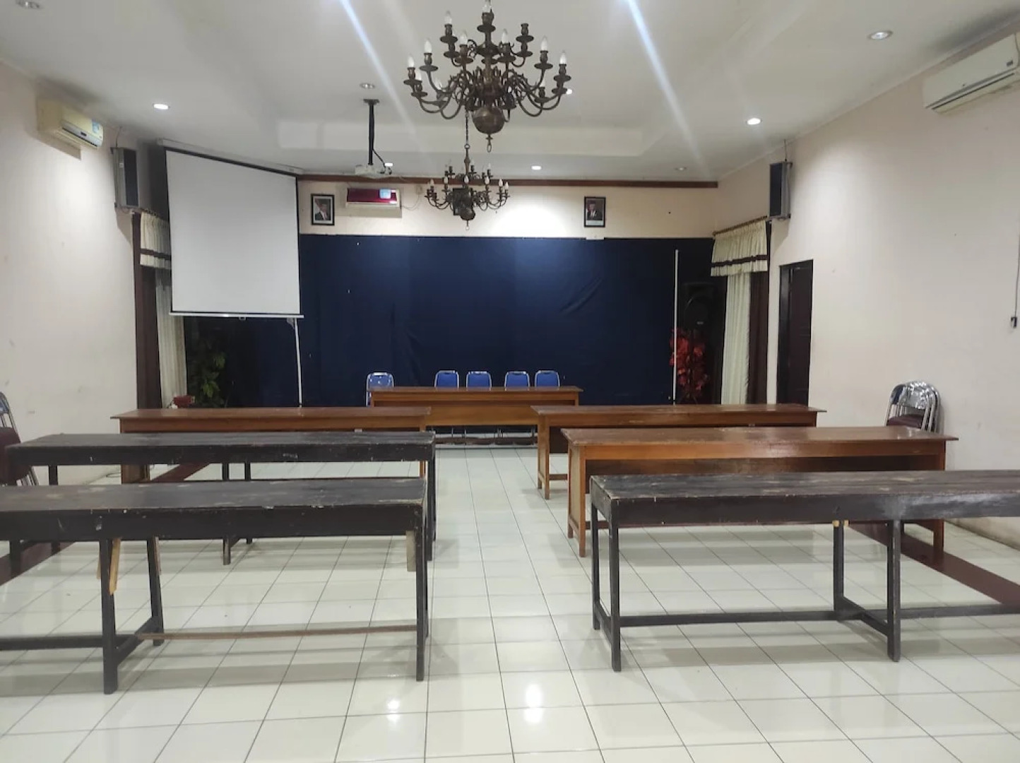 Capital O 93024 Hotel Ganesha