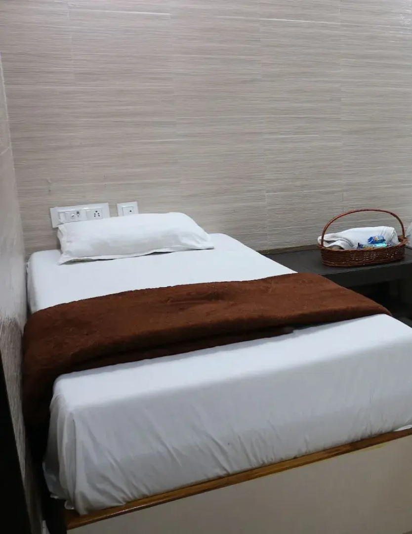 Hotel Vallabha Residency