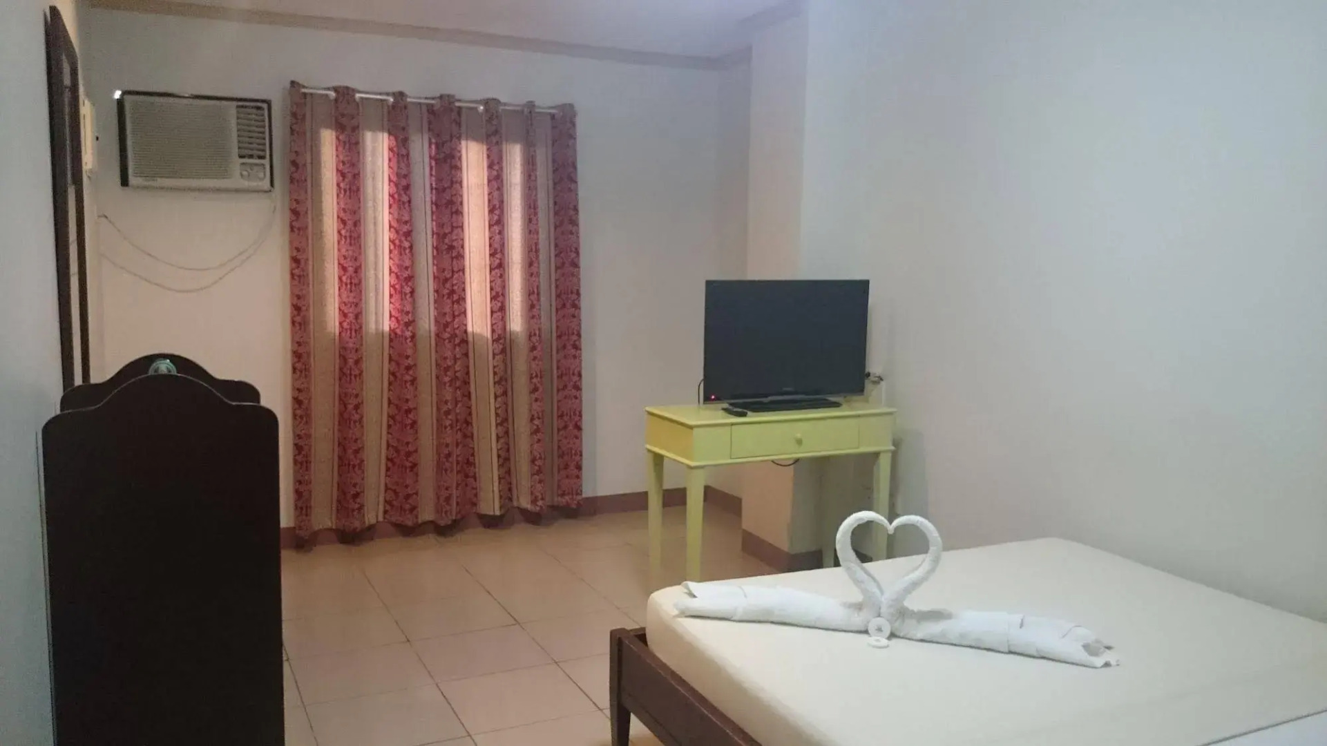 Sun Avenue Tourist Inn & Cafe