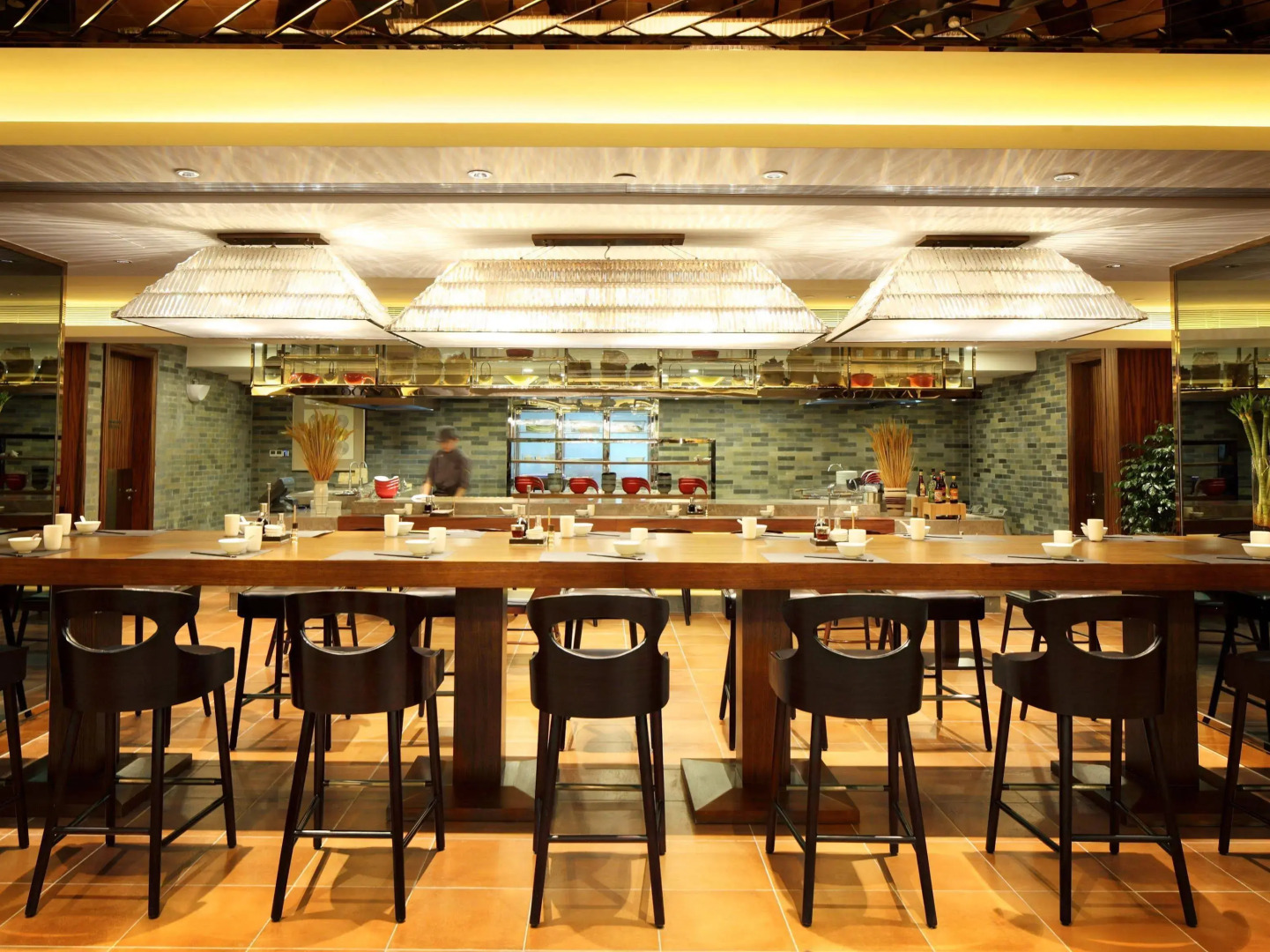 DoubleTree by Hilton Guangzhou-Free Shuttle Bus to Canton Fair Complex & Overseas Buyer Registration Services during Canton Fair Period