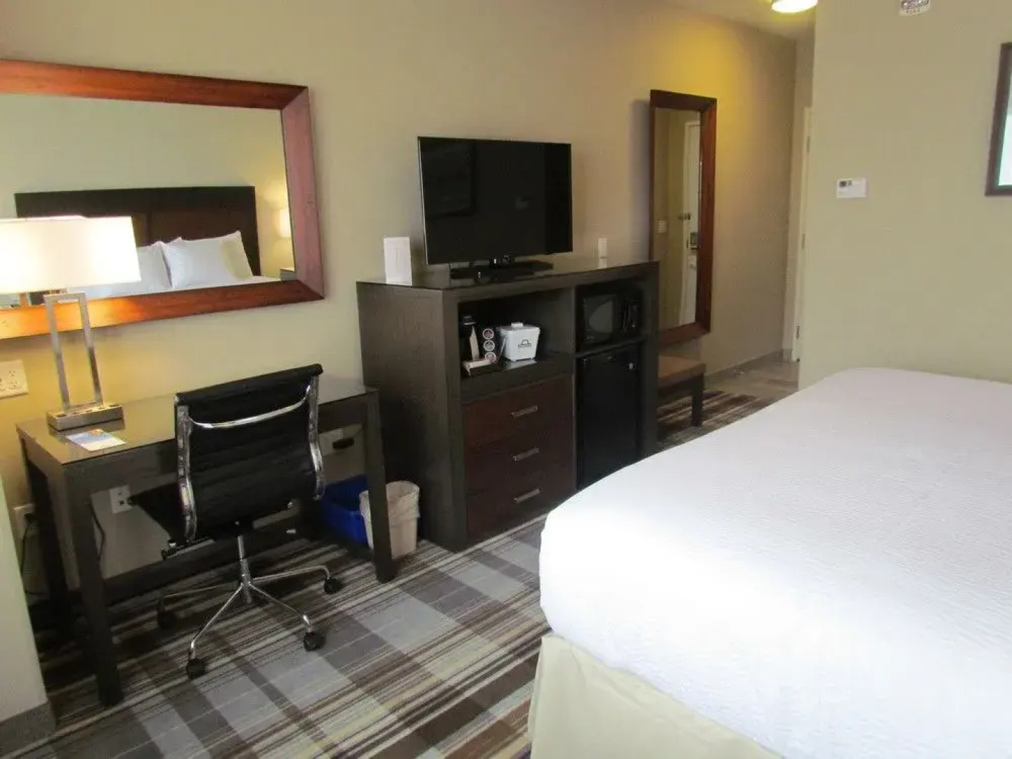 Days Inn and Suites Airdrie