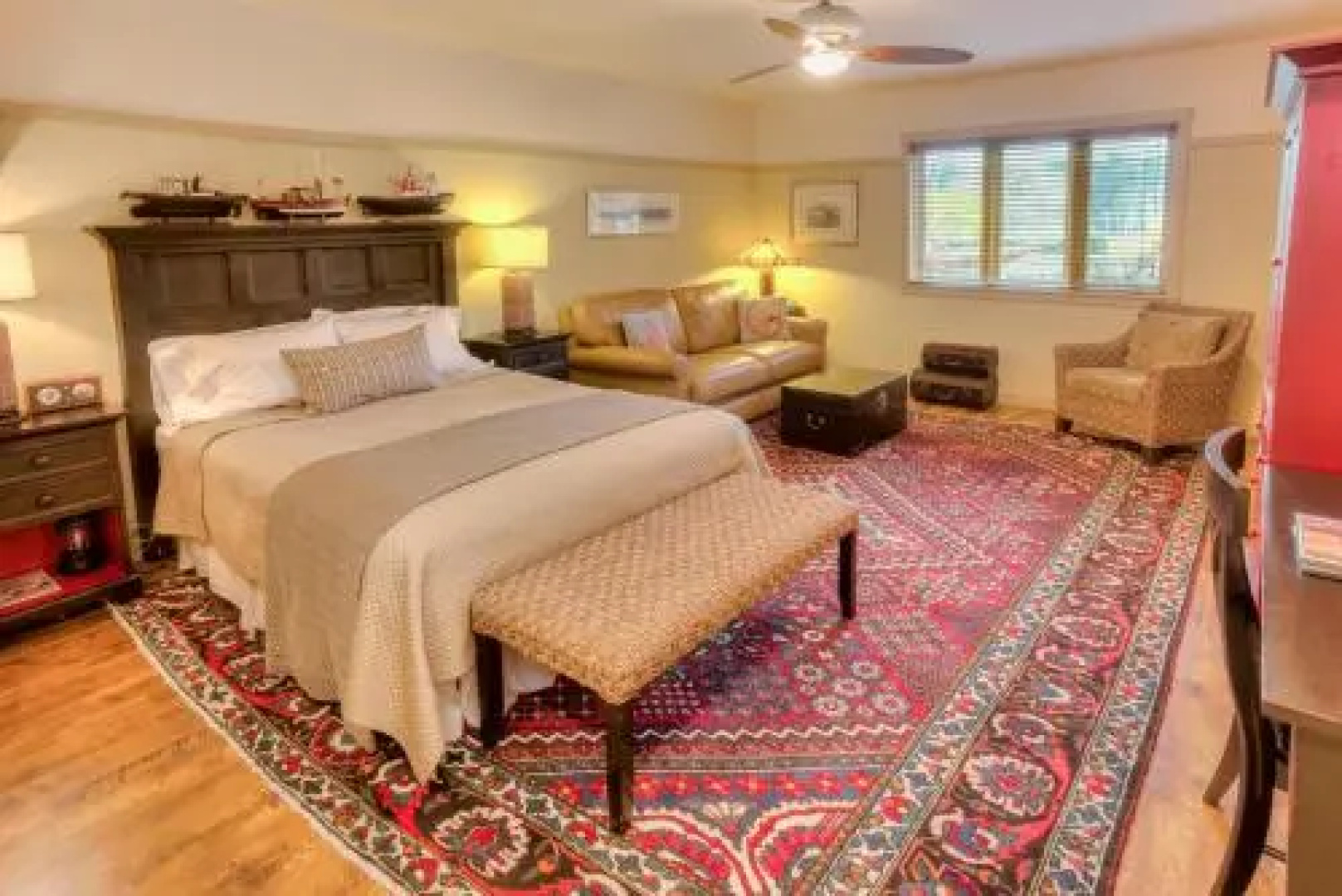 The Eagle Harbor Inn