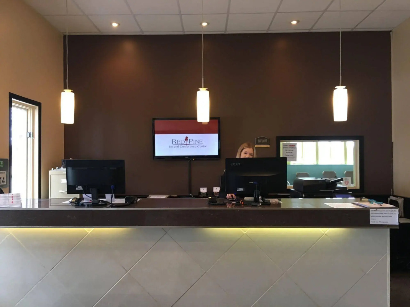 Red Pine Inn & Conference Centre