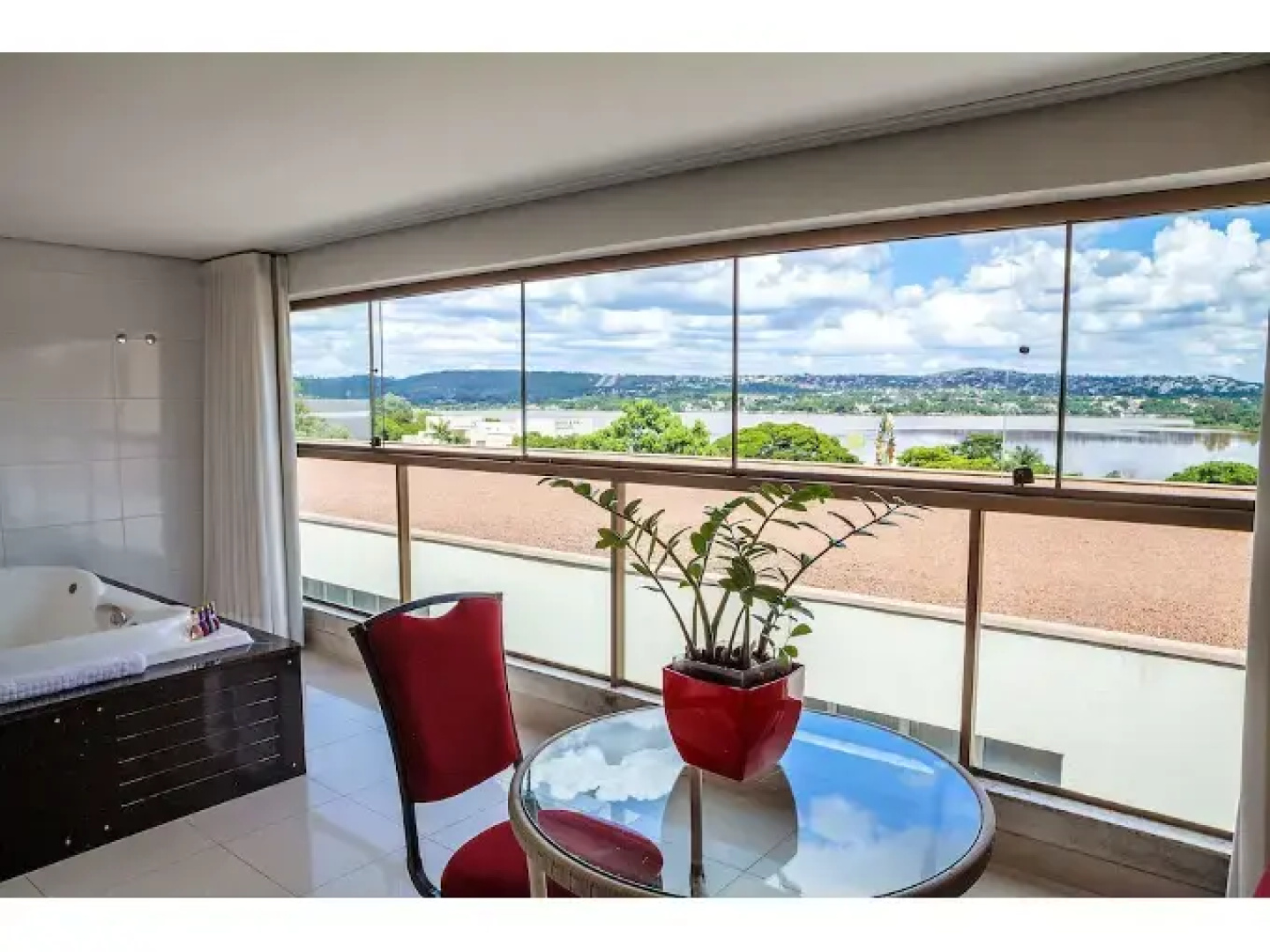 Ramada by Wyndham Lagoa Santa INTL Airport/Belo Horizonte