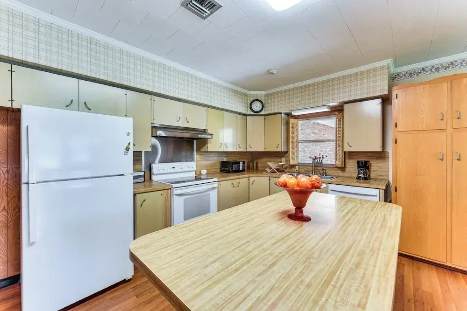 8 Mi to Lafayette: Dog-friendly Home w/ Large Yard