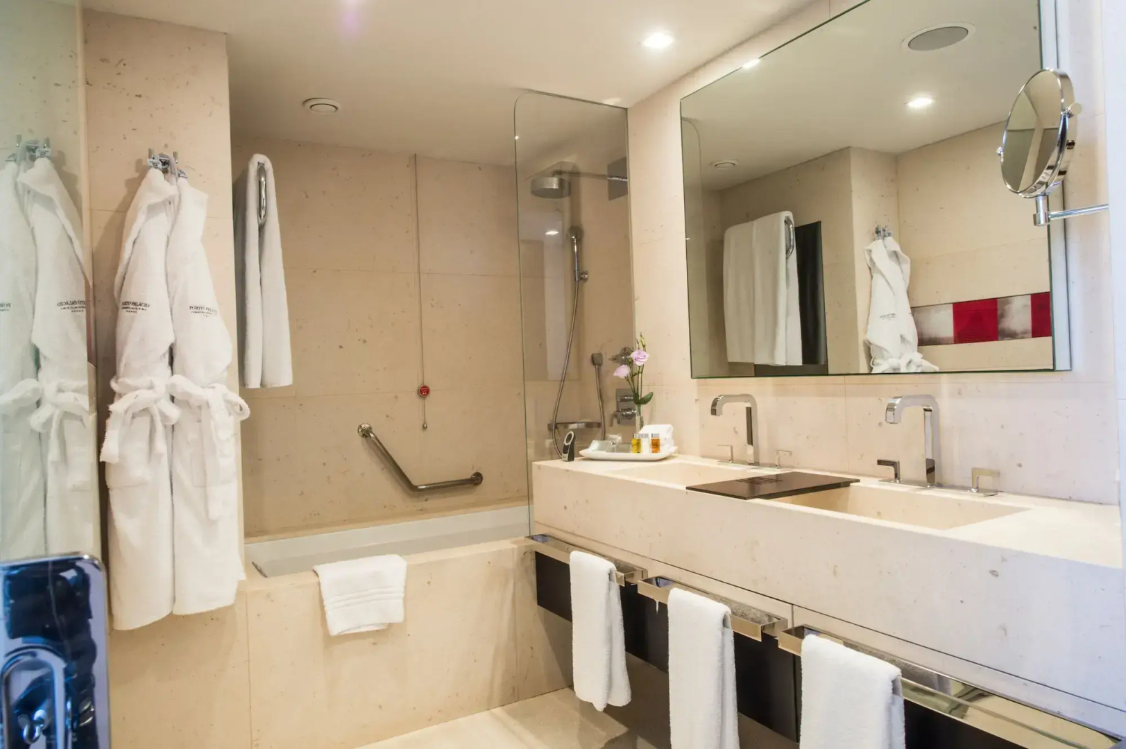 Porto Palácio Hotel by The Editory