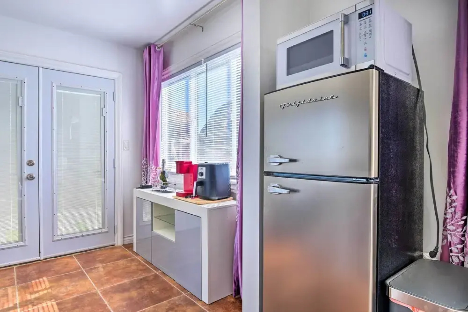 Chatsworth Studio w/ Mountain Views!