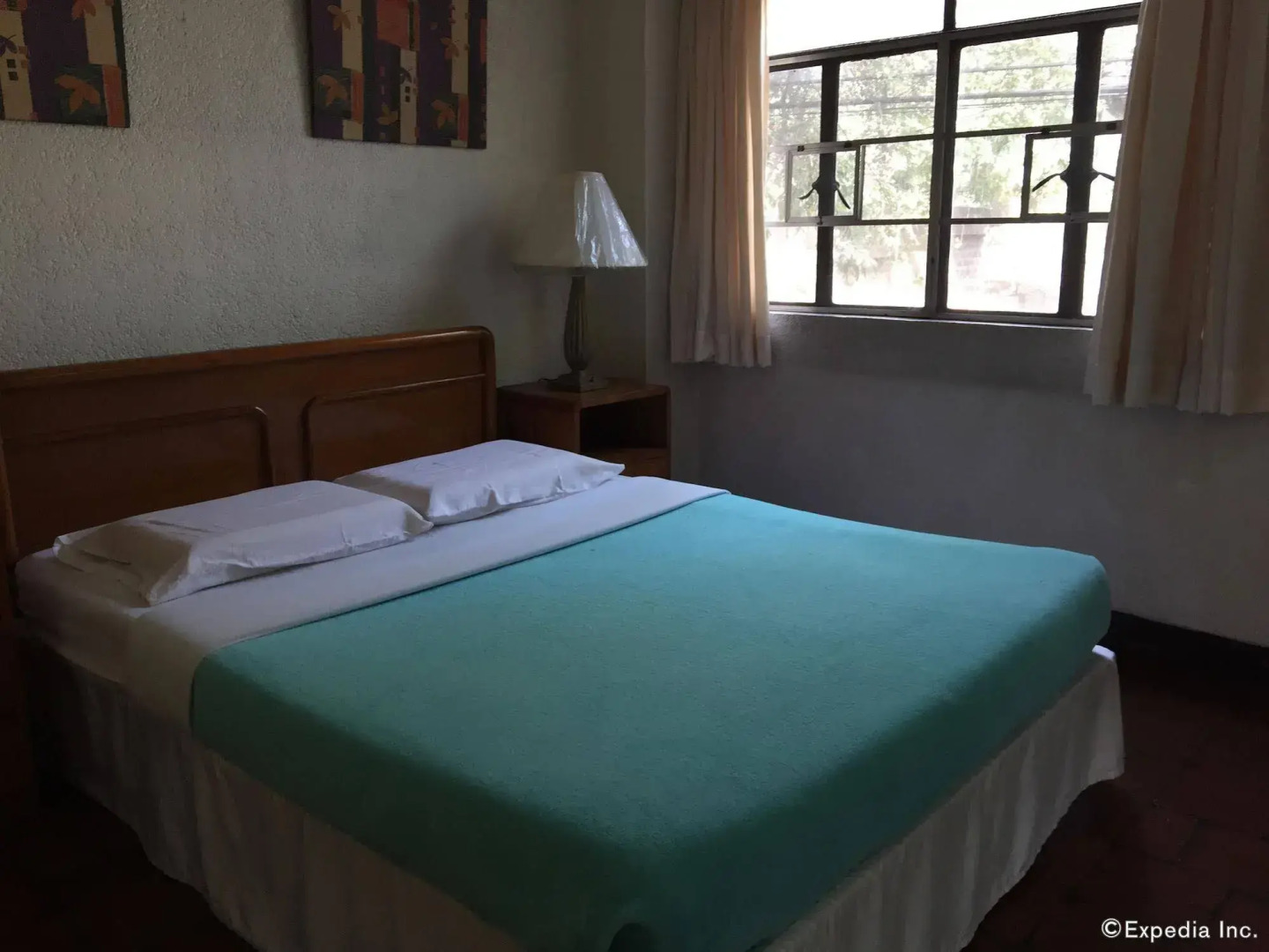 ZEN Rooms Broadway Court QC