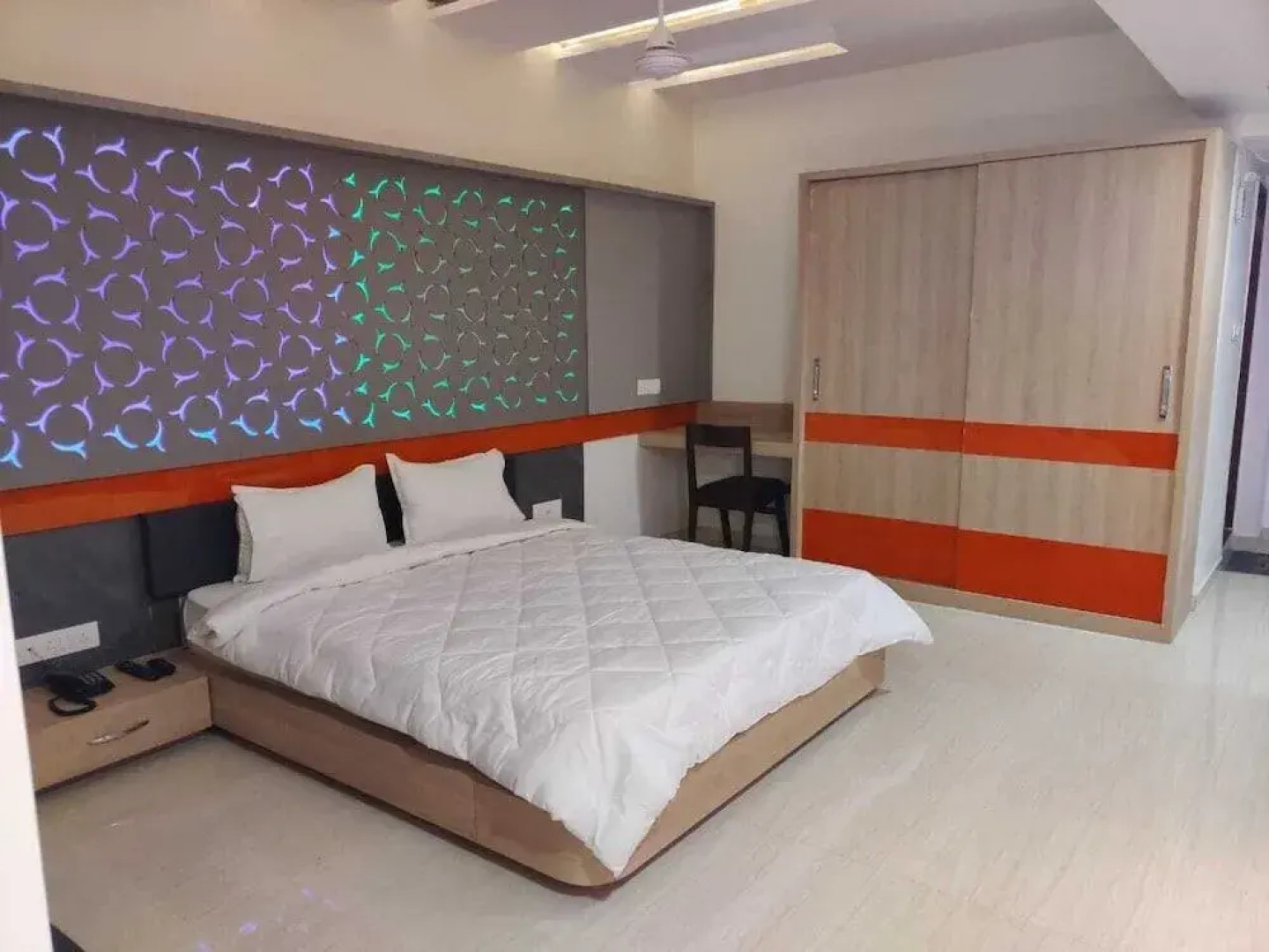 Hotel The Grand Takshak