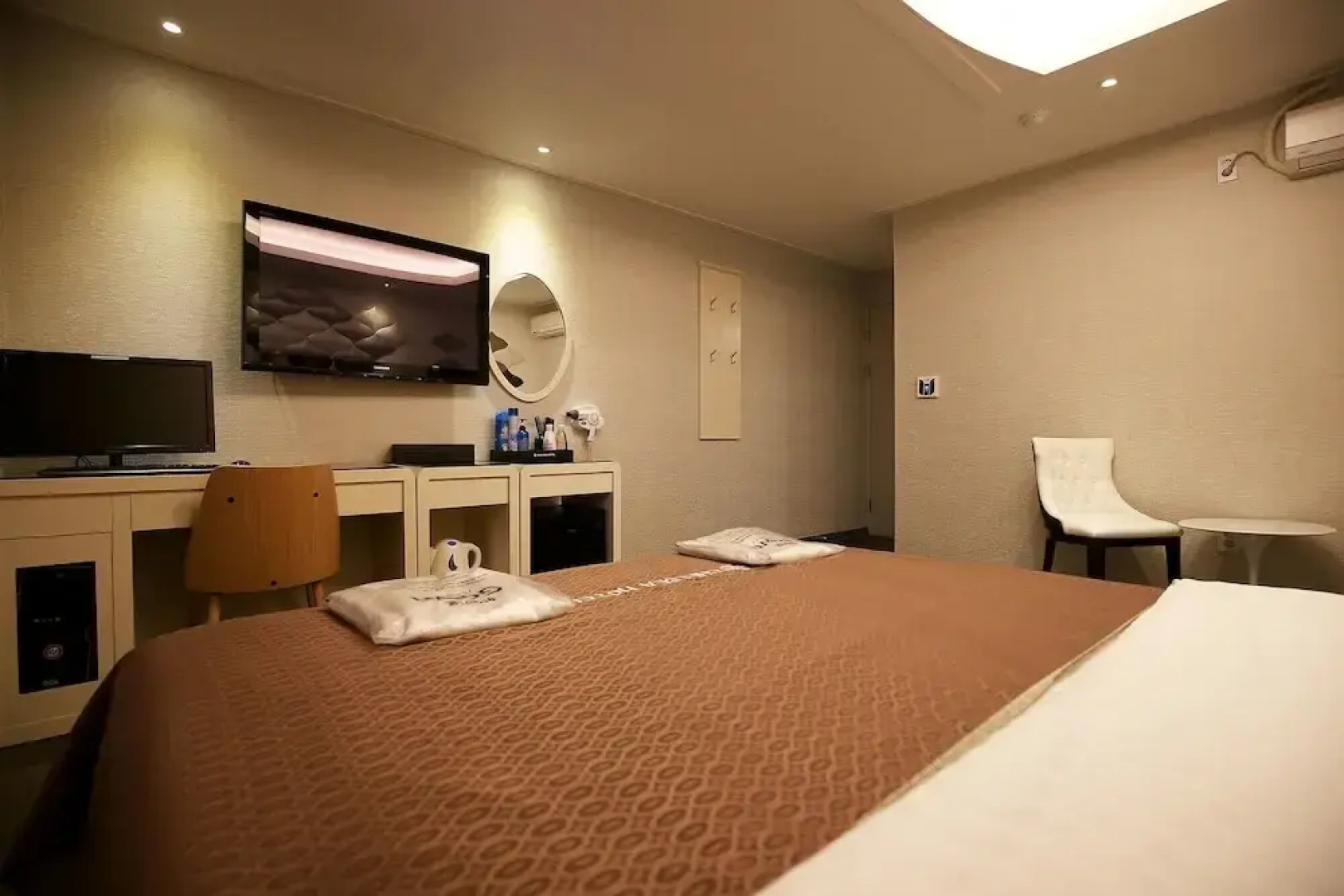 Asan Urban Brown Hotel