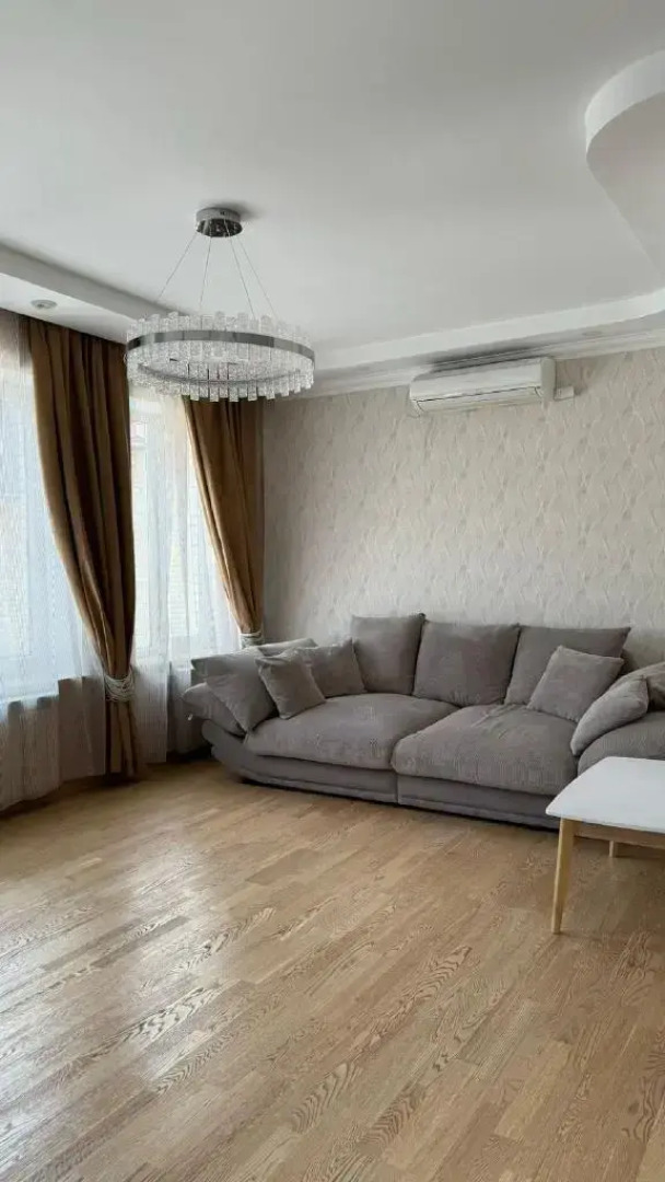 Дом в микрорайоне Универ-Сити 49