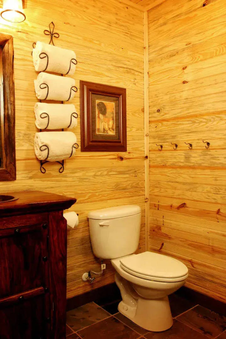 Hideout on the Horseshoe