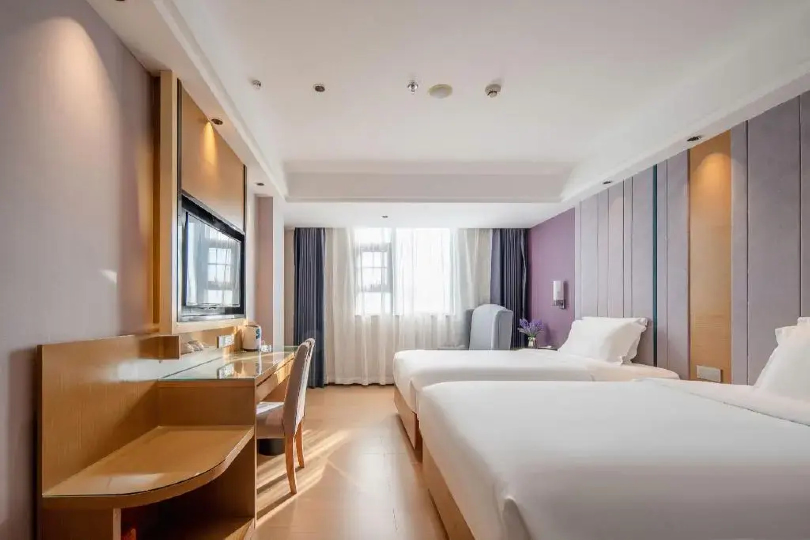 Zhanjiang Lavande Grandbuy Branch Hotel