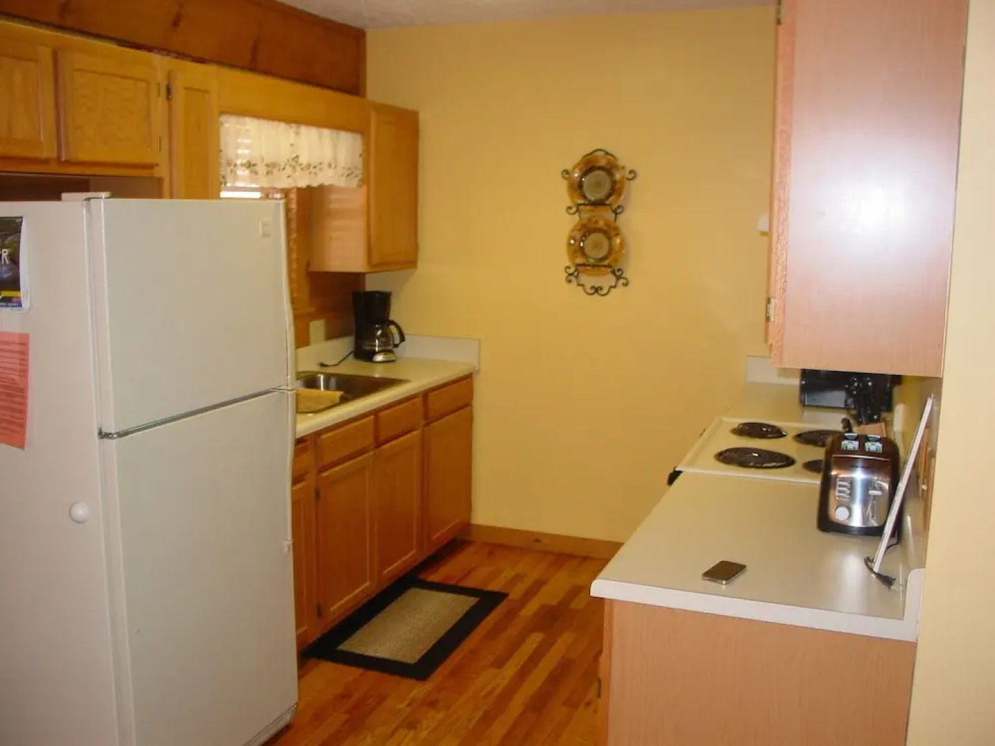 Stones Throw 2 Bedrooms 2 Bathrooms Cabin