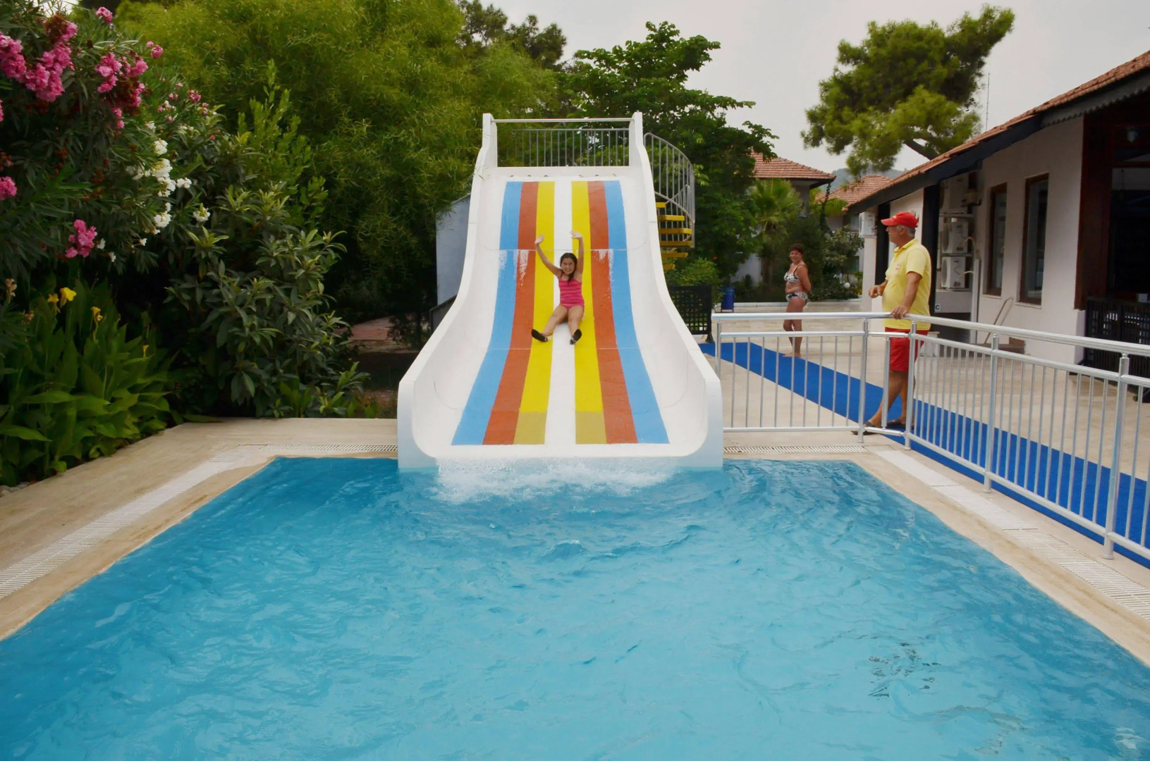 Club Akman Beach Hotel