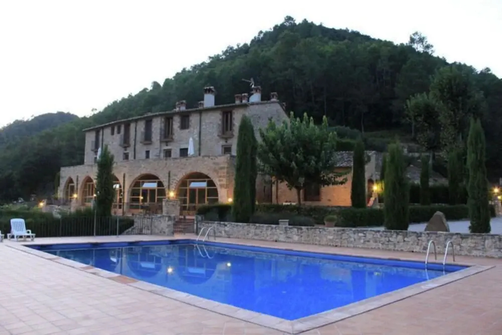 Modern Furnished Apartment Situated on the Ground Floor