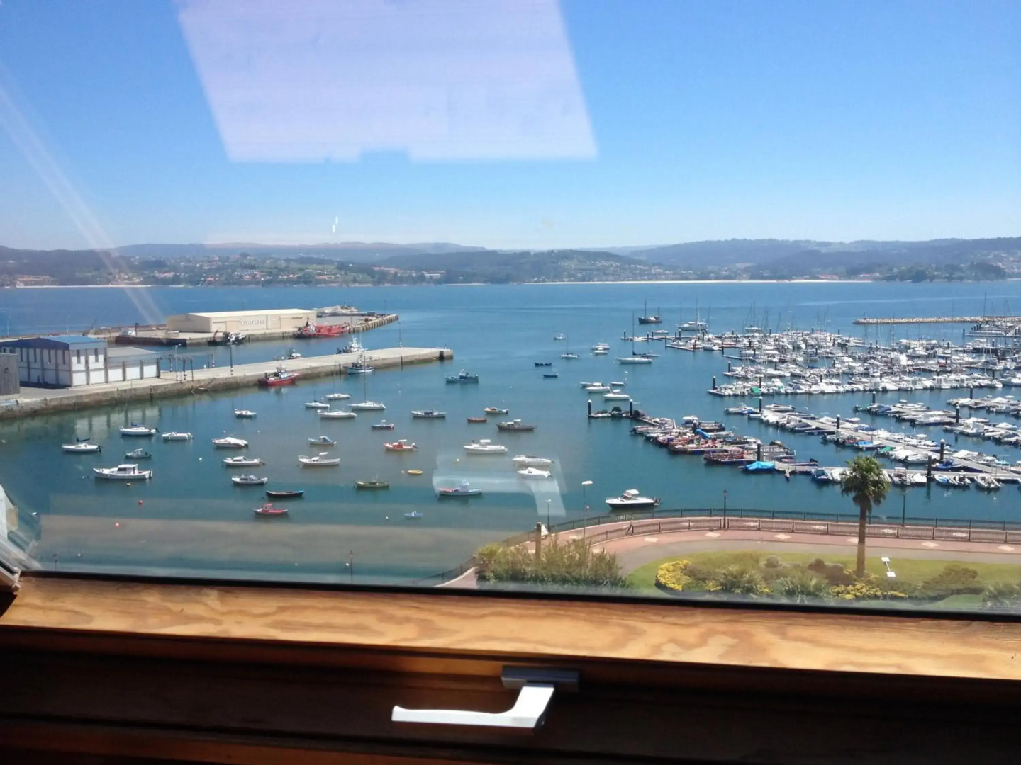 Attic loft to wake up by the sea.