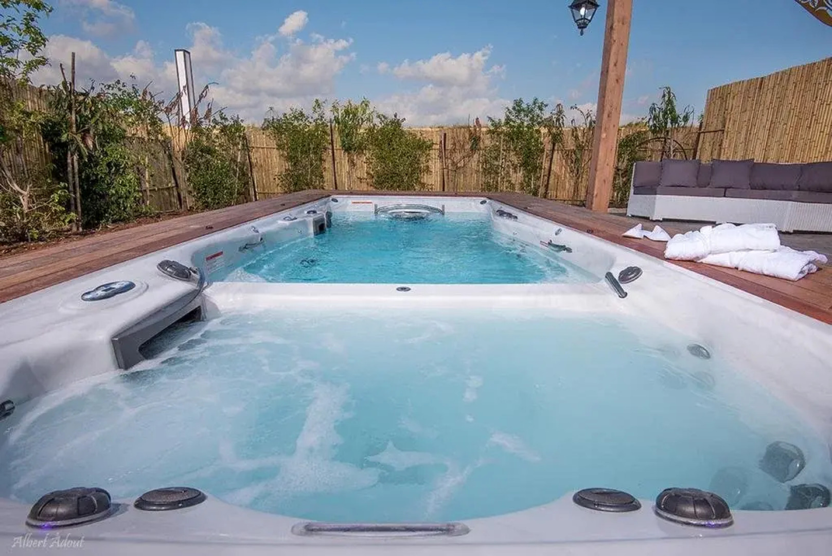 Sandrine Hotel & Spa