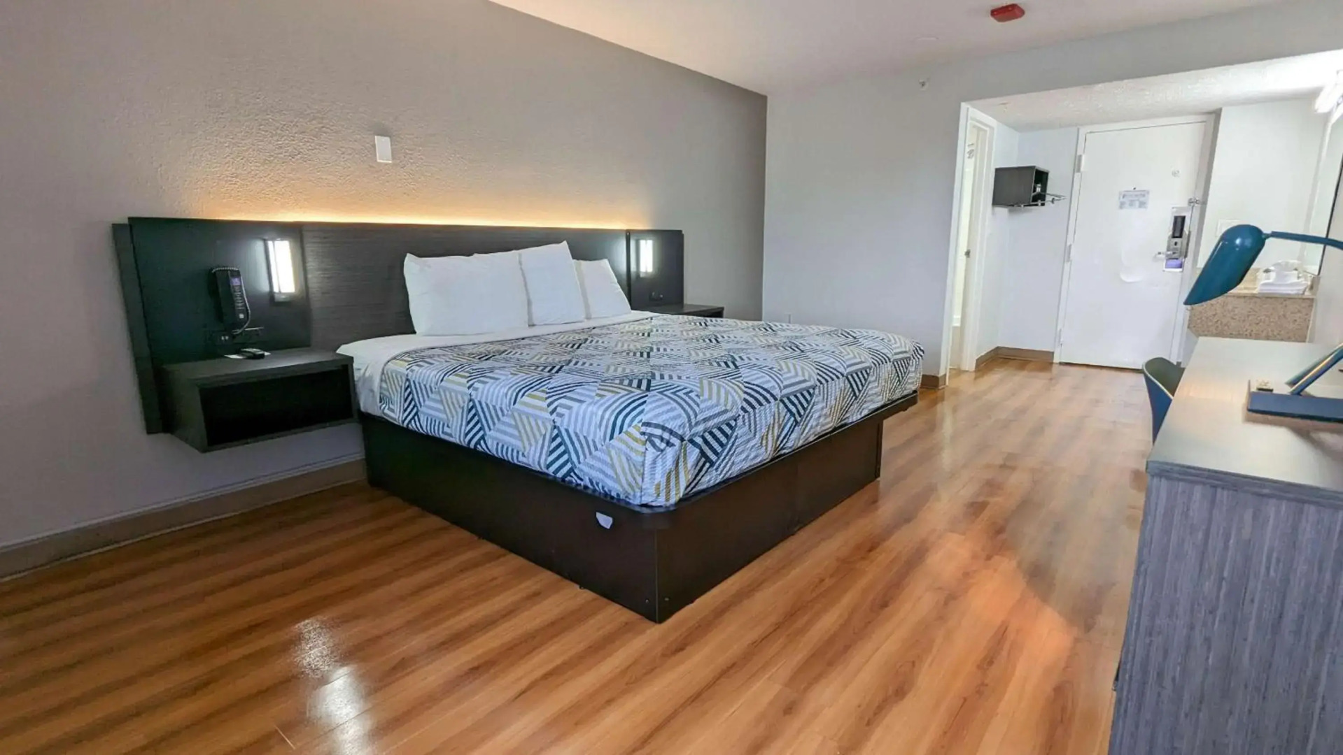 Motel 6 Framingham, MA - Boston West