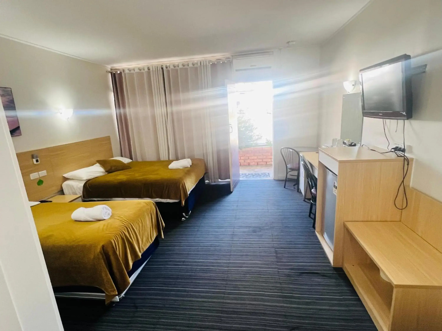 Jacksons Motor Inn