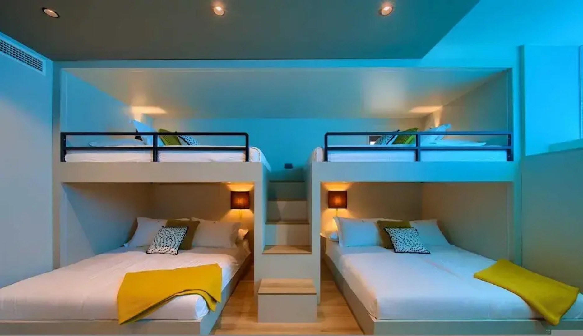 Villa Lady With Heated Pool Jacuzzi and Sauna