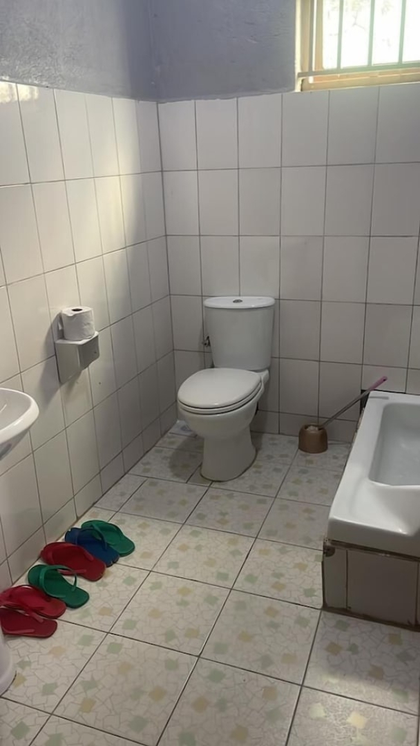 Pearl Gardens Beach Resort Kalangala