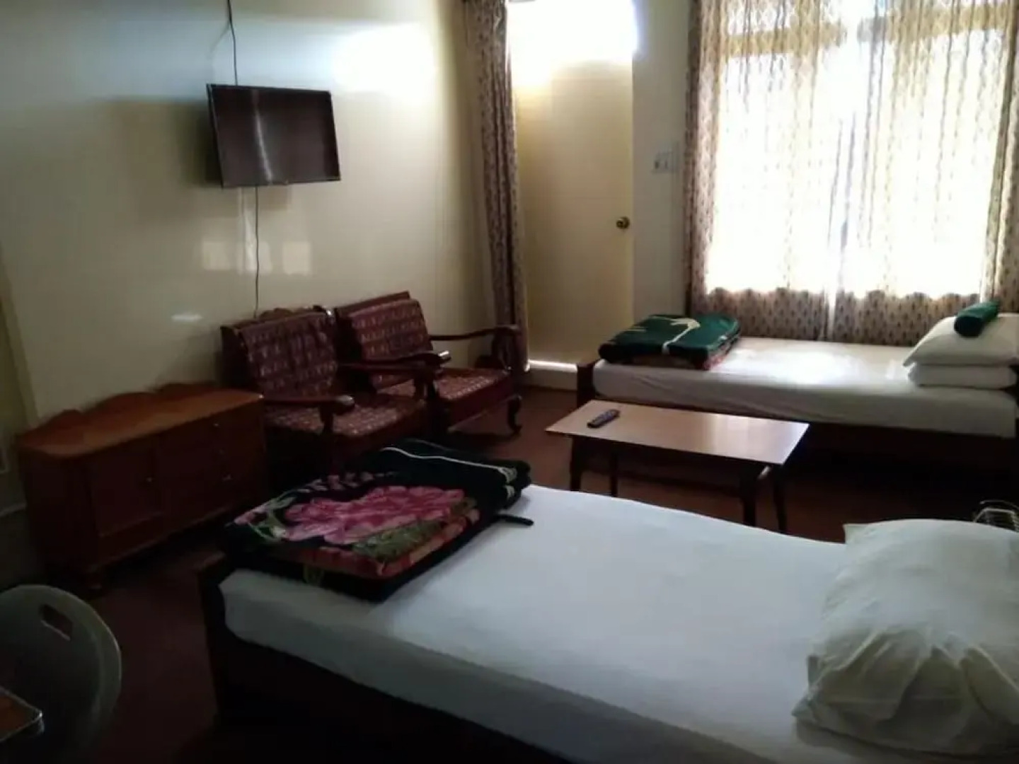 Zulfiqar Hotel