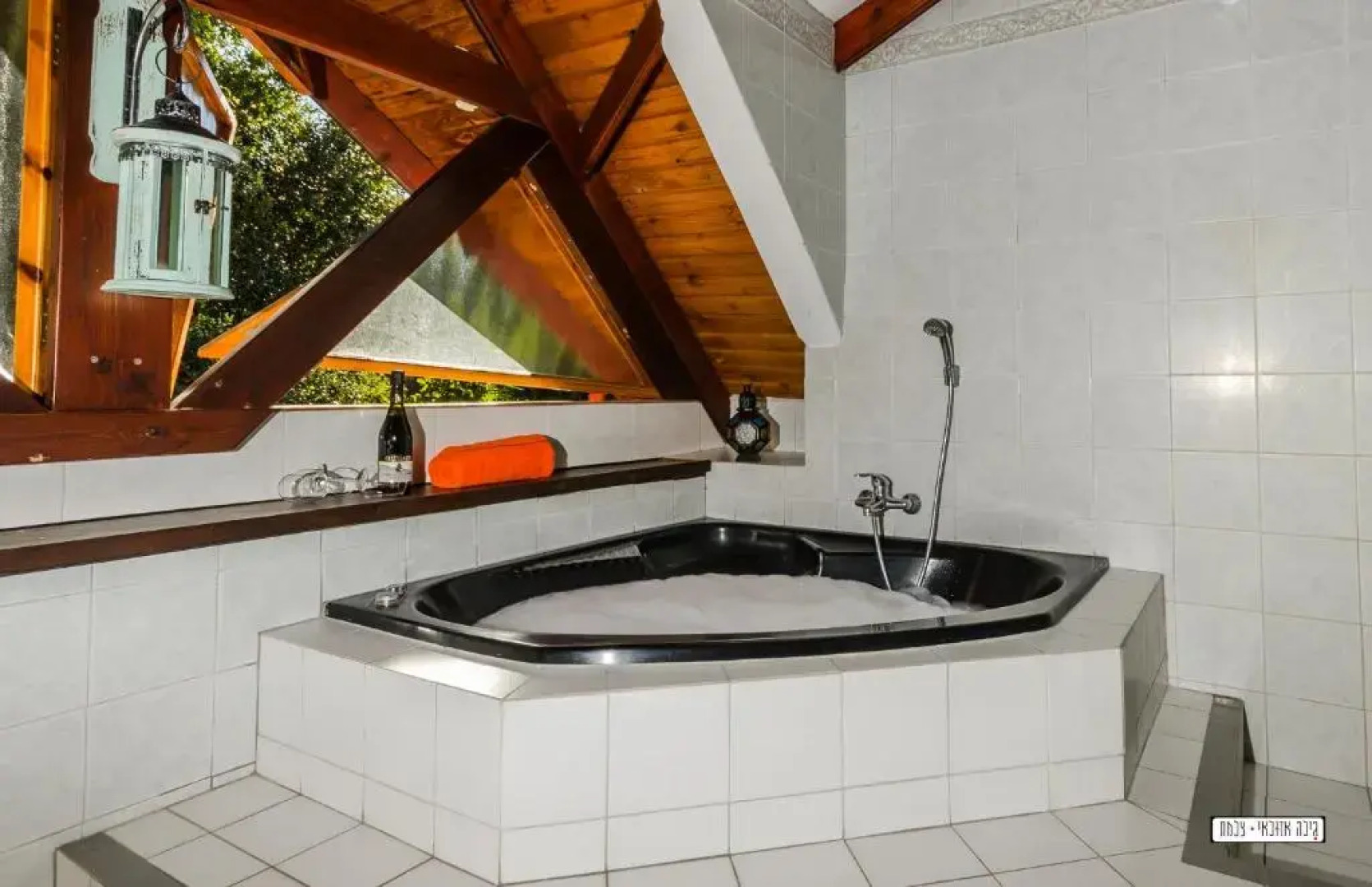 Beautiful Lake View Wooden House