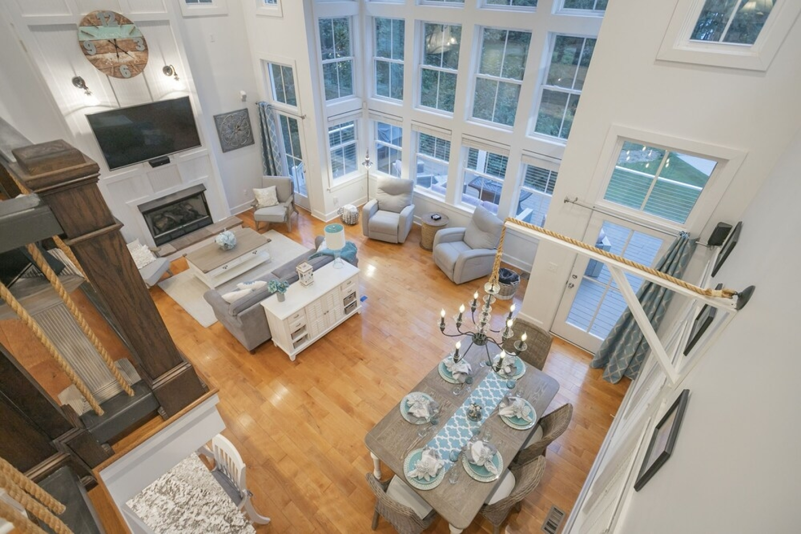 Modern Farmhouse Style Chalet with amazing Kentucky Lake views - Dock, Hottub and Firepit!