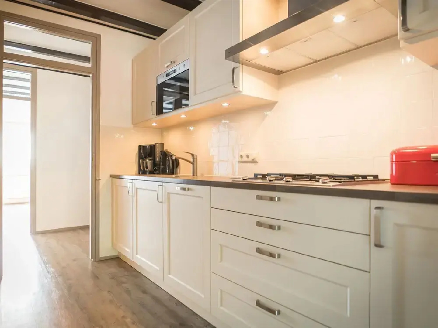 Farmhouse Apartment Near De Slufter