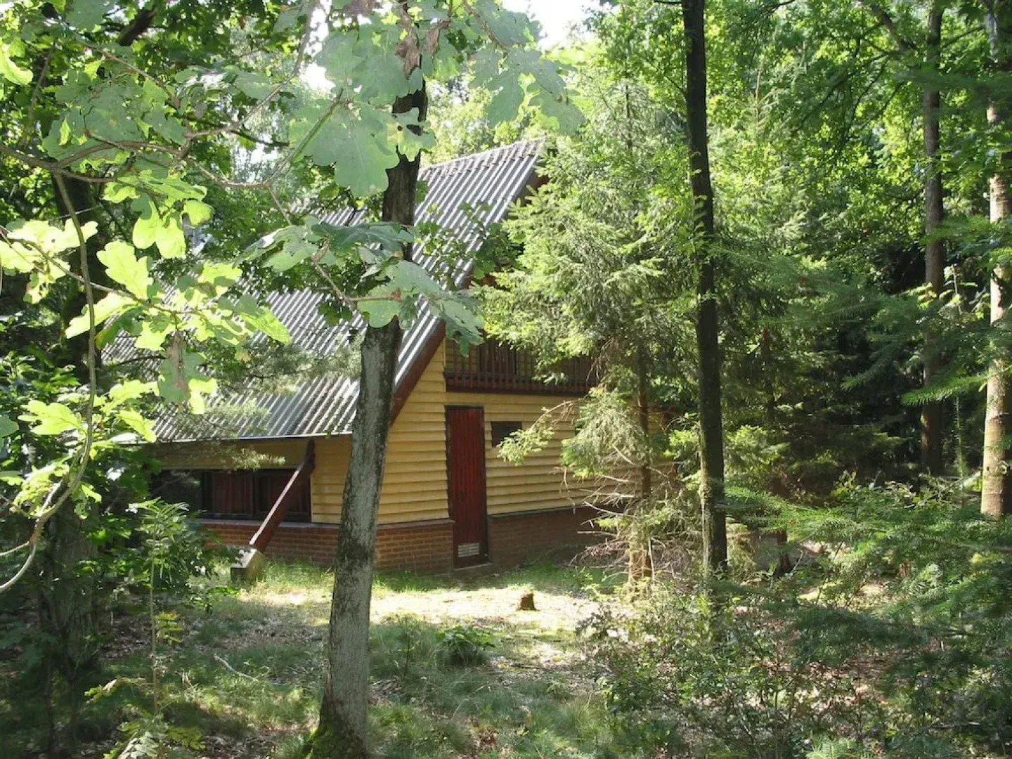 Detached Wooden Bungalow With Microwave Surrounded by Nature