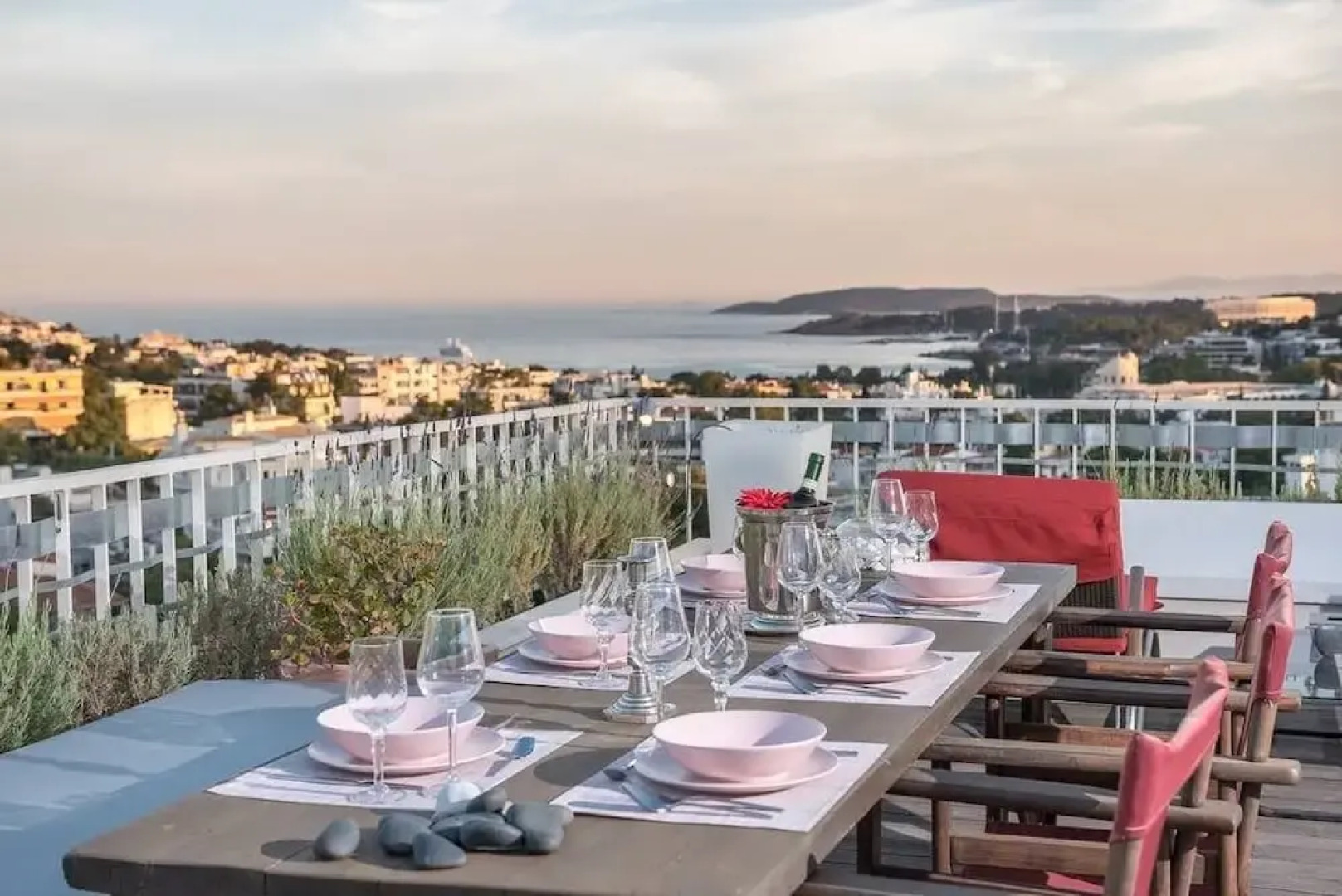 Sea View Apartment with Hot Tub & Sauna