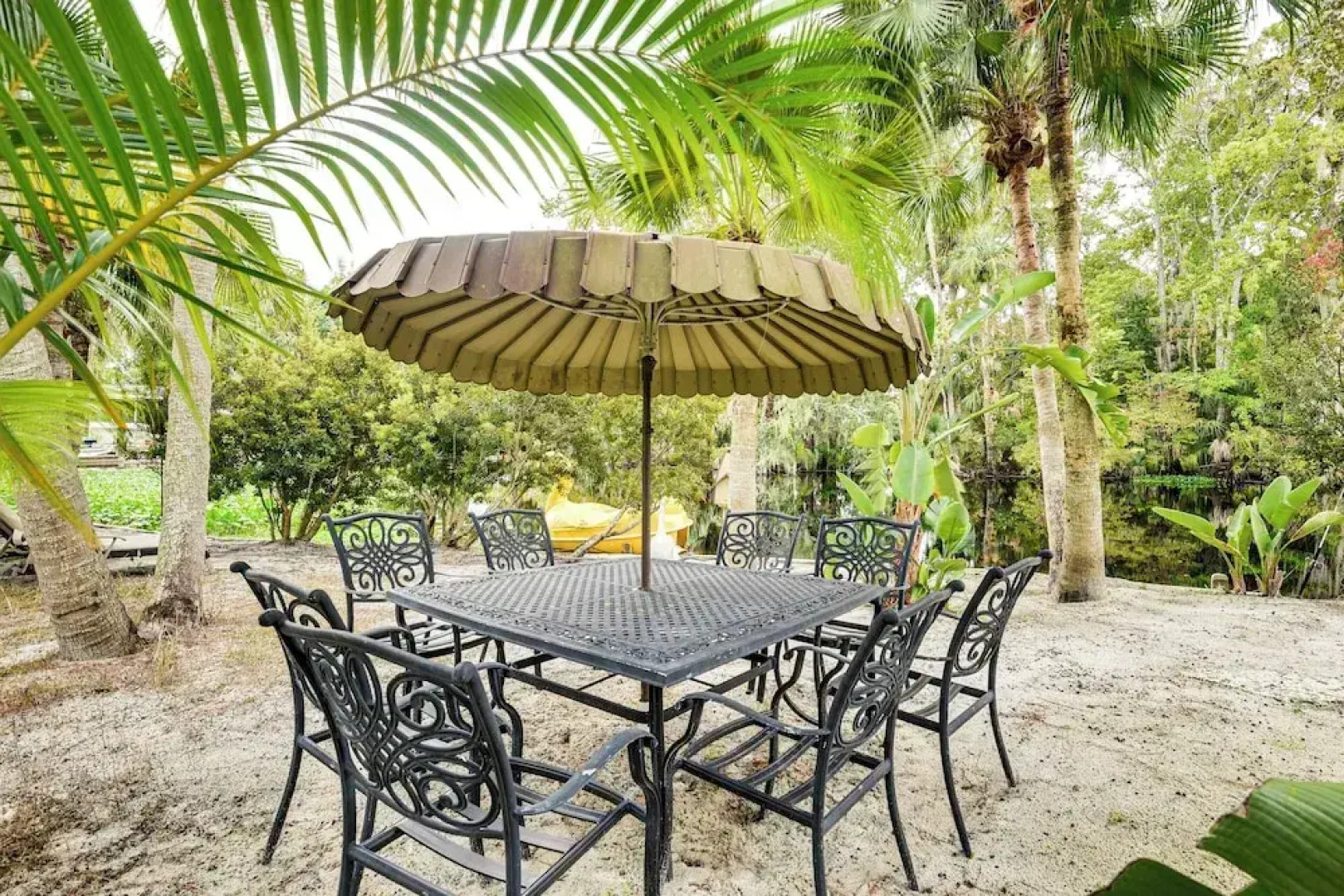 Sandy Shore & Multi-boat Dock! St Johns River Home