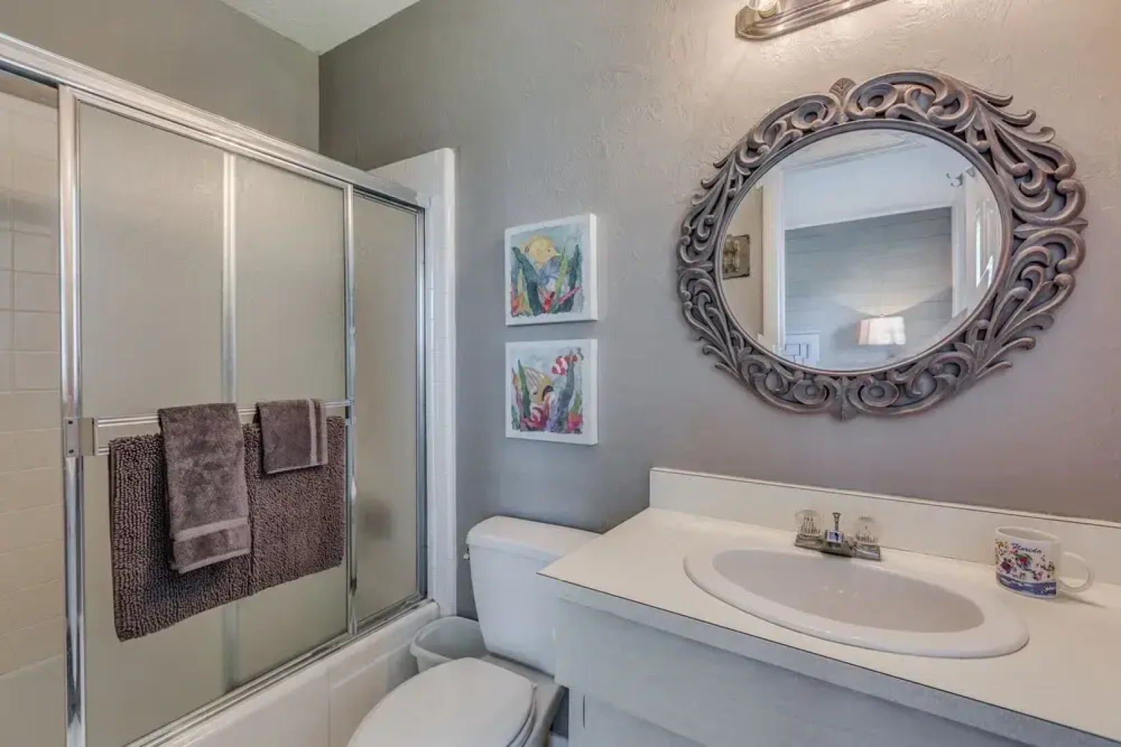 Treasured Times Beach House 3 Bedroom Home by RedAwning, Clearwater Beach