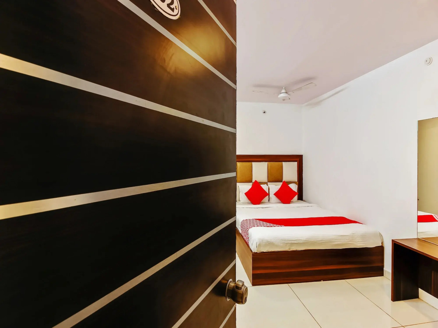 OYO 29131 Hotel MN Grand