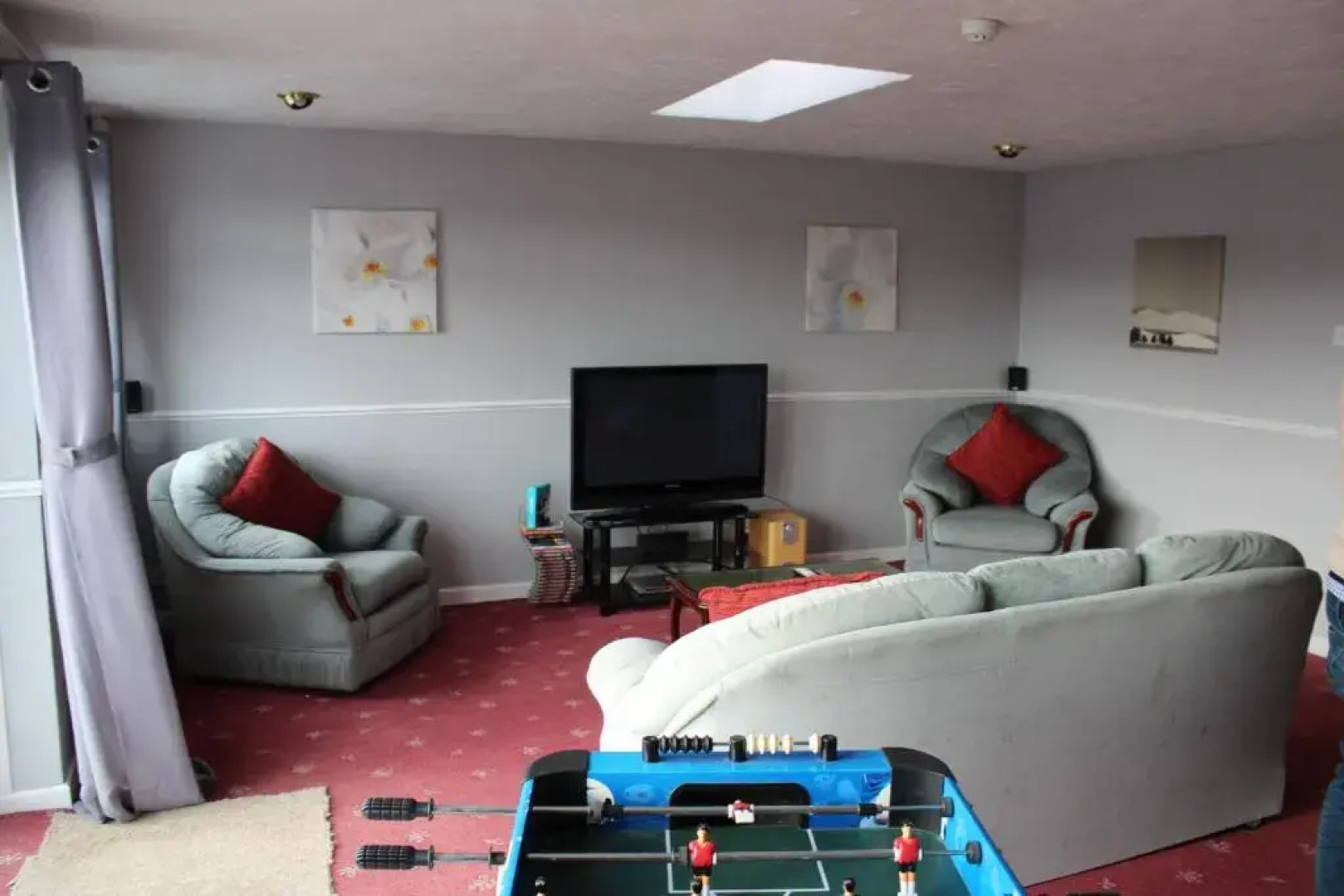 The Middlegate Hotel